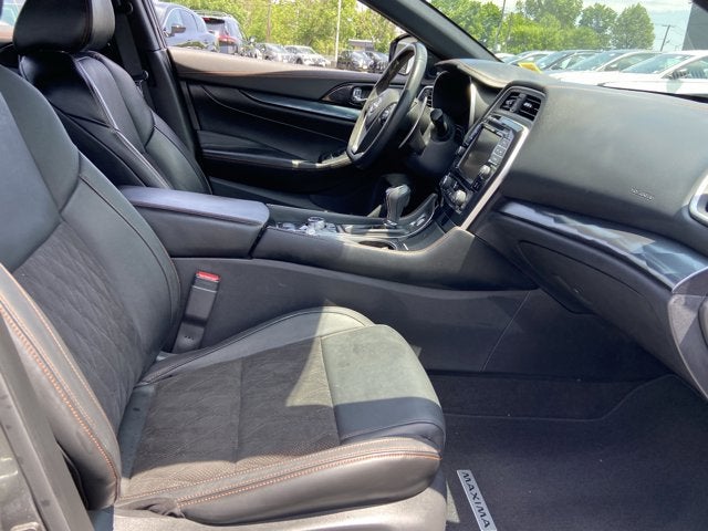 2023 Nissan Maxima SR