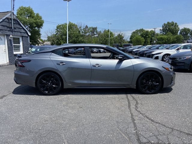 2023 Nissan Maxima SR