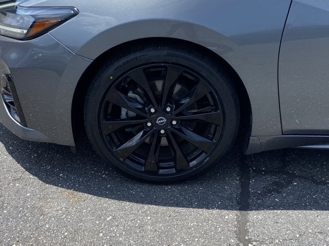 2023 Nissan Maxima SR