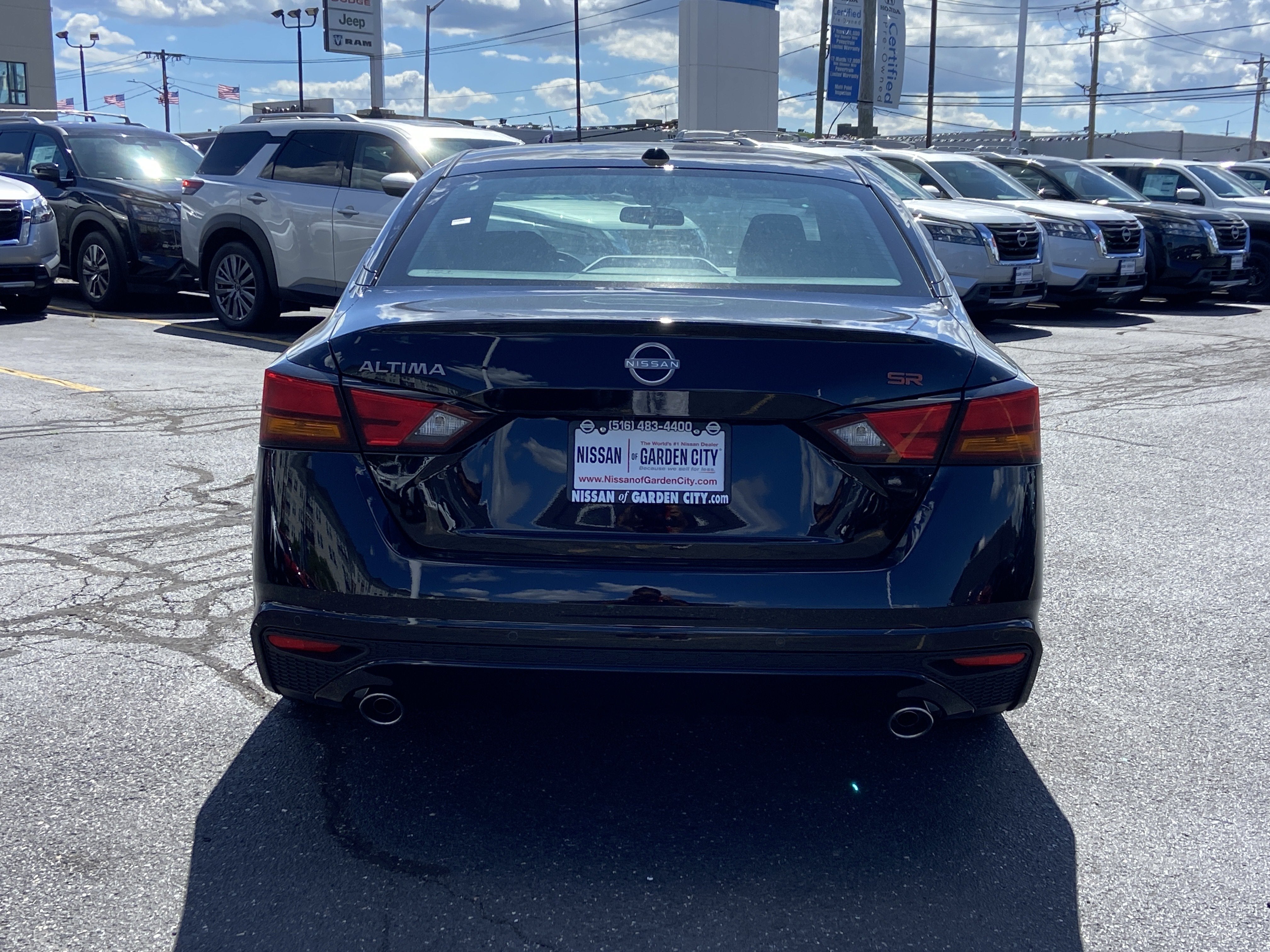 2025 Nissan Altima SR