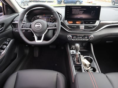 2025 Nissan Altima SR