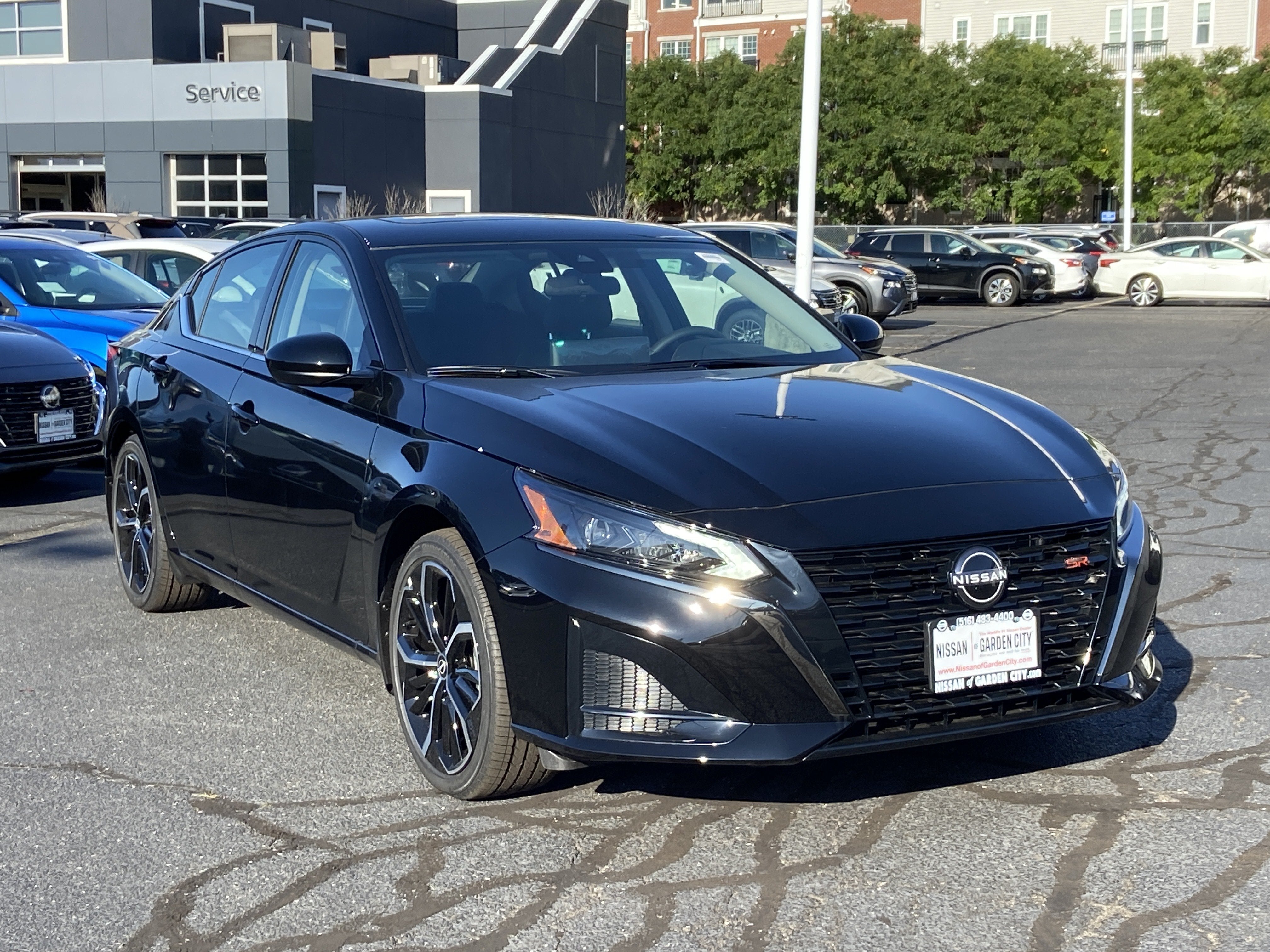 2025 Nissan Altima SR