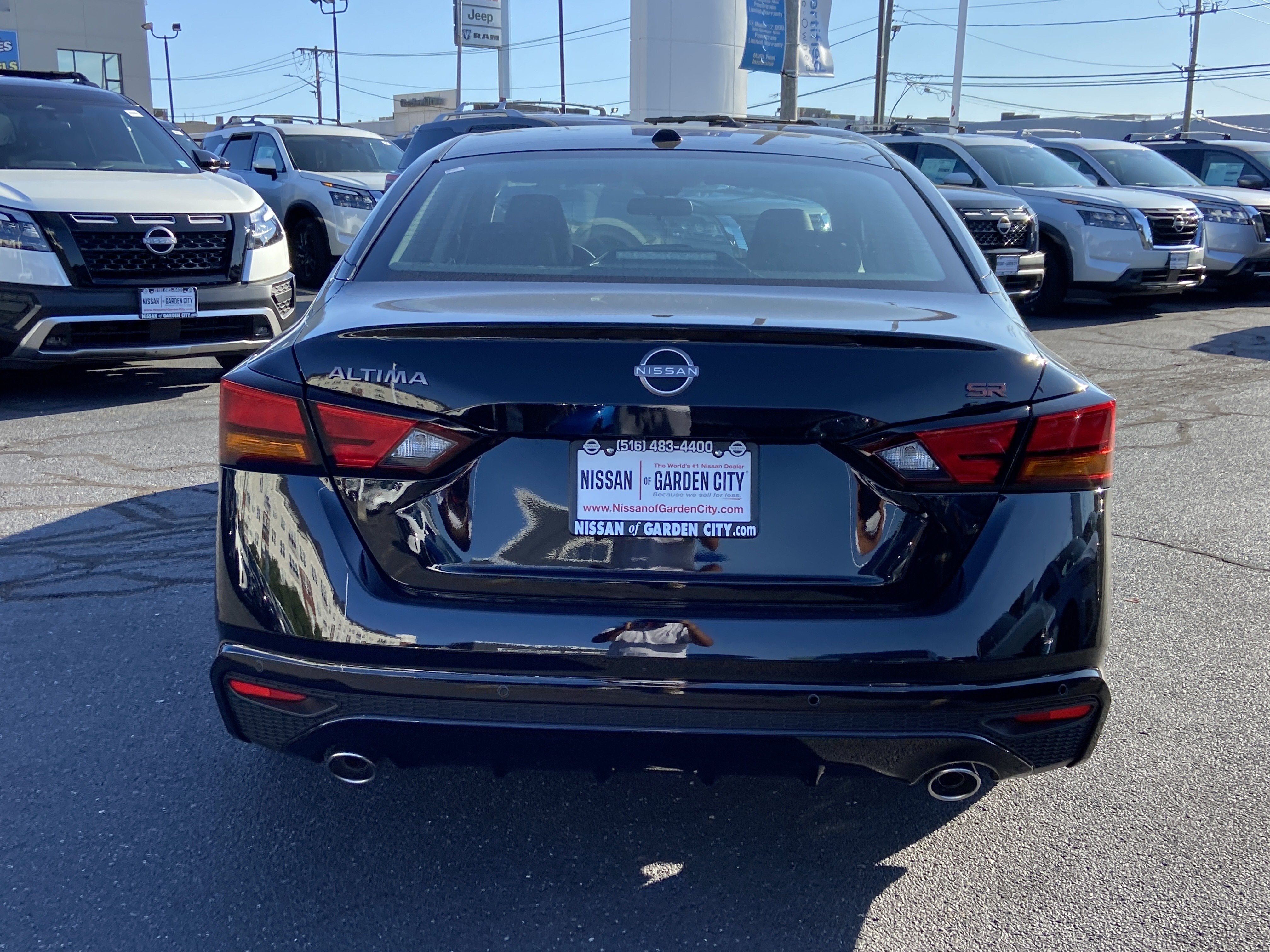 2025 Nissan Altima SR