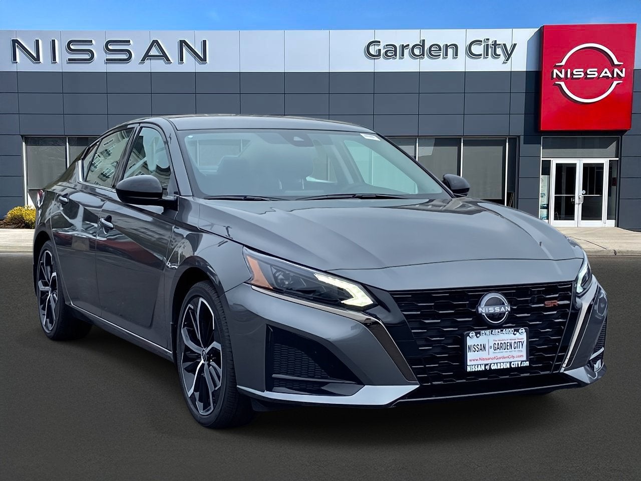 2025 Nissan Altima SR