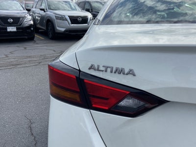 2025 Nissan Altima SR
