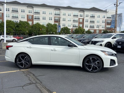 2025 Nissan Altima SR