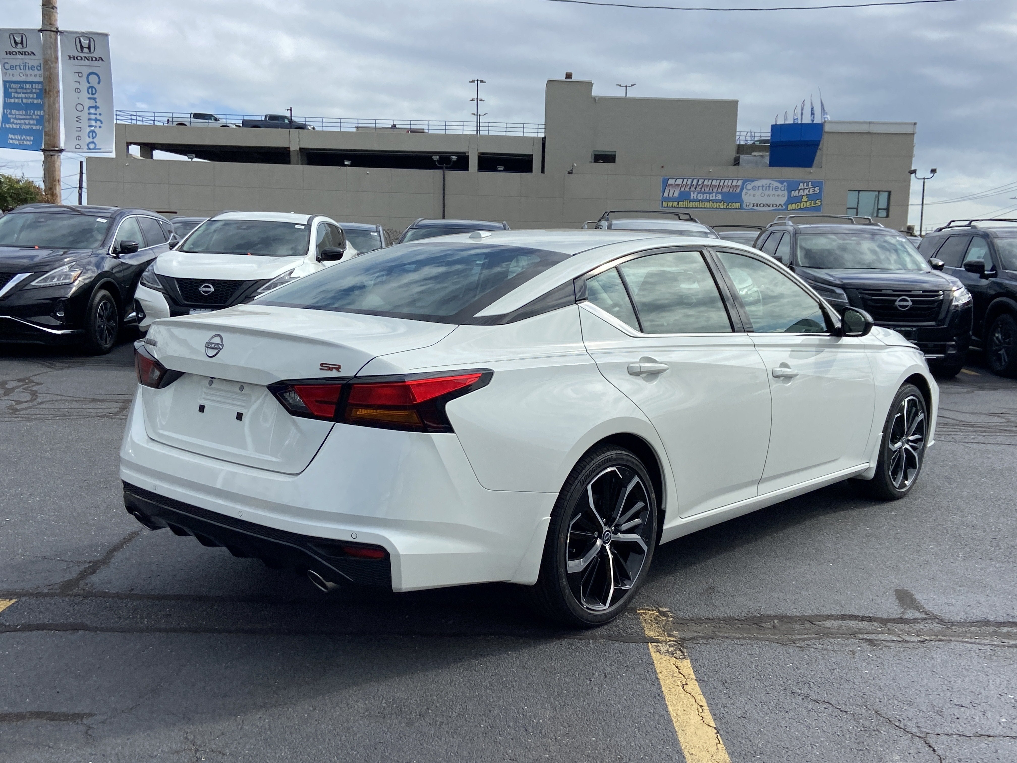 2025 Nissan Altima SR