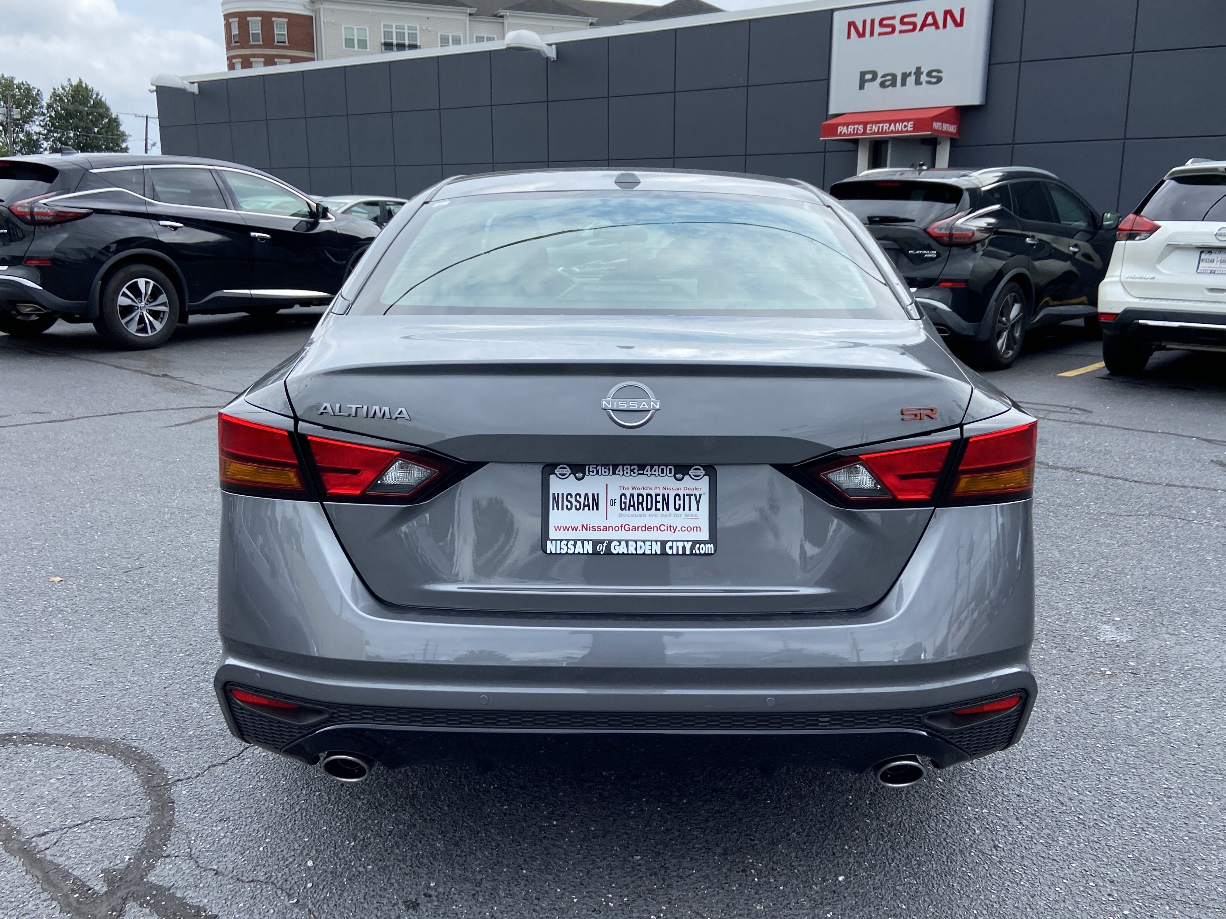 2025 Nissan Altima SR