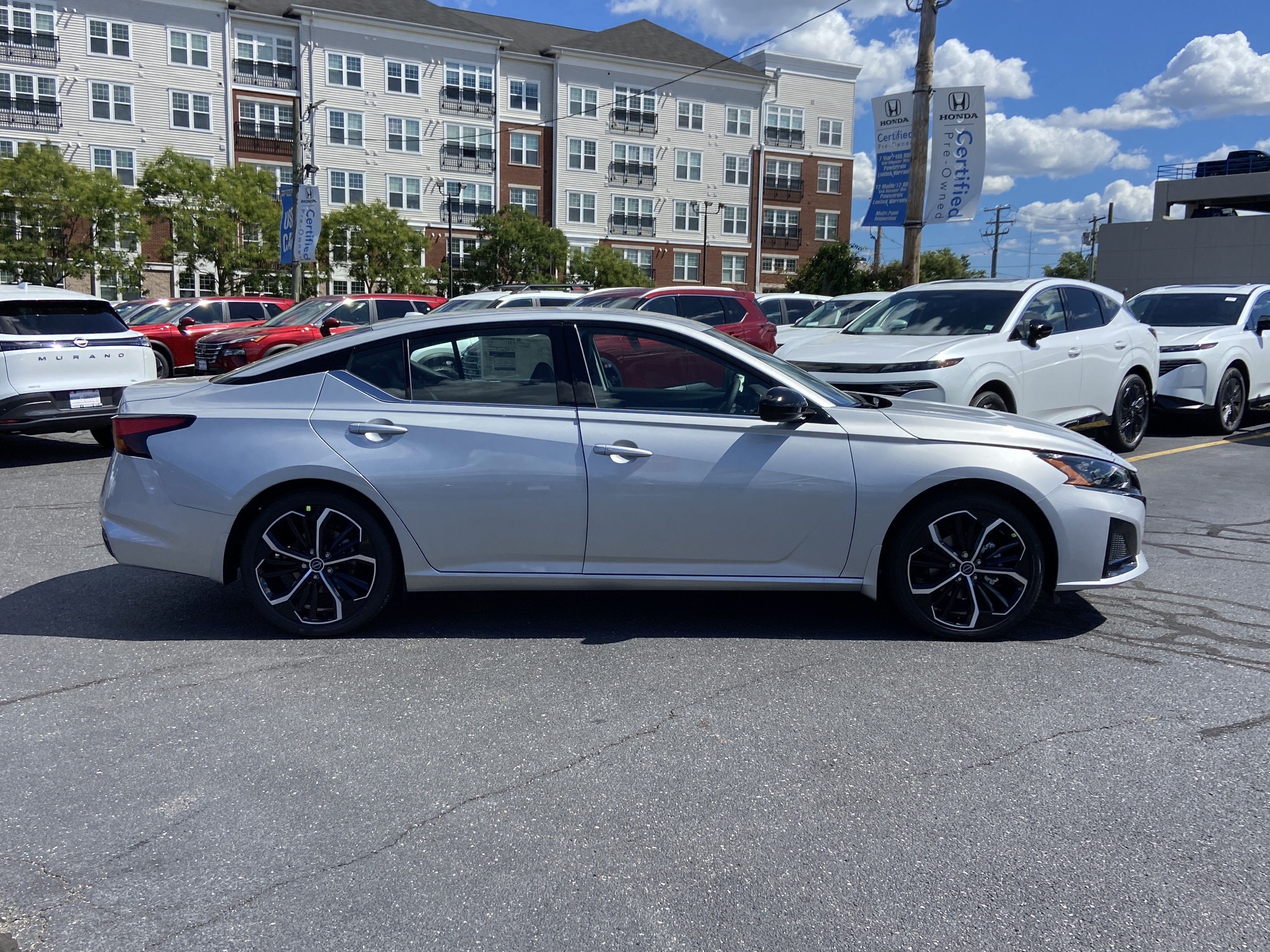 2025 Nissan Altima SR