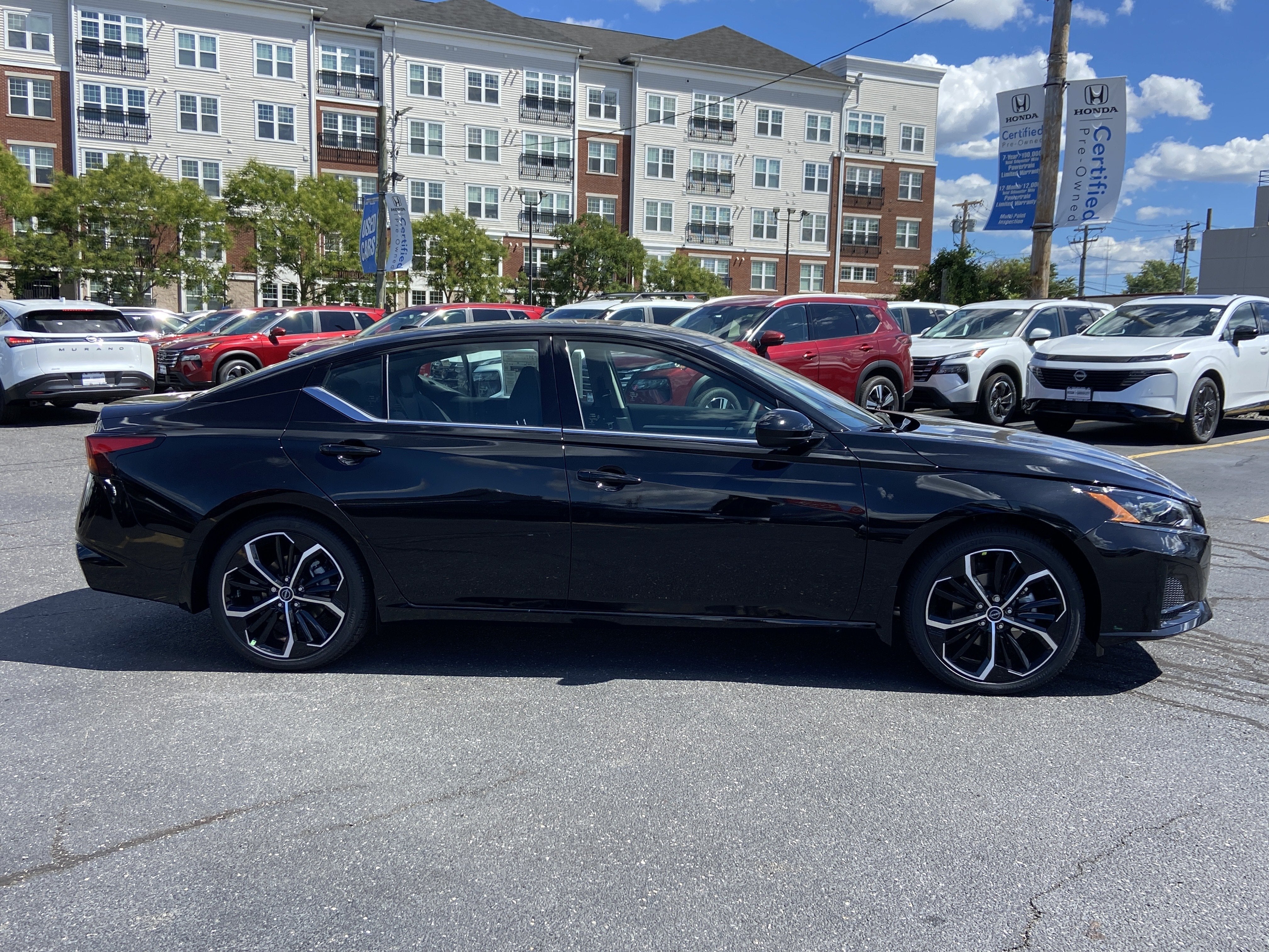 2025 Nissan Altima SR