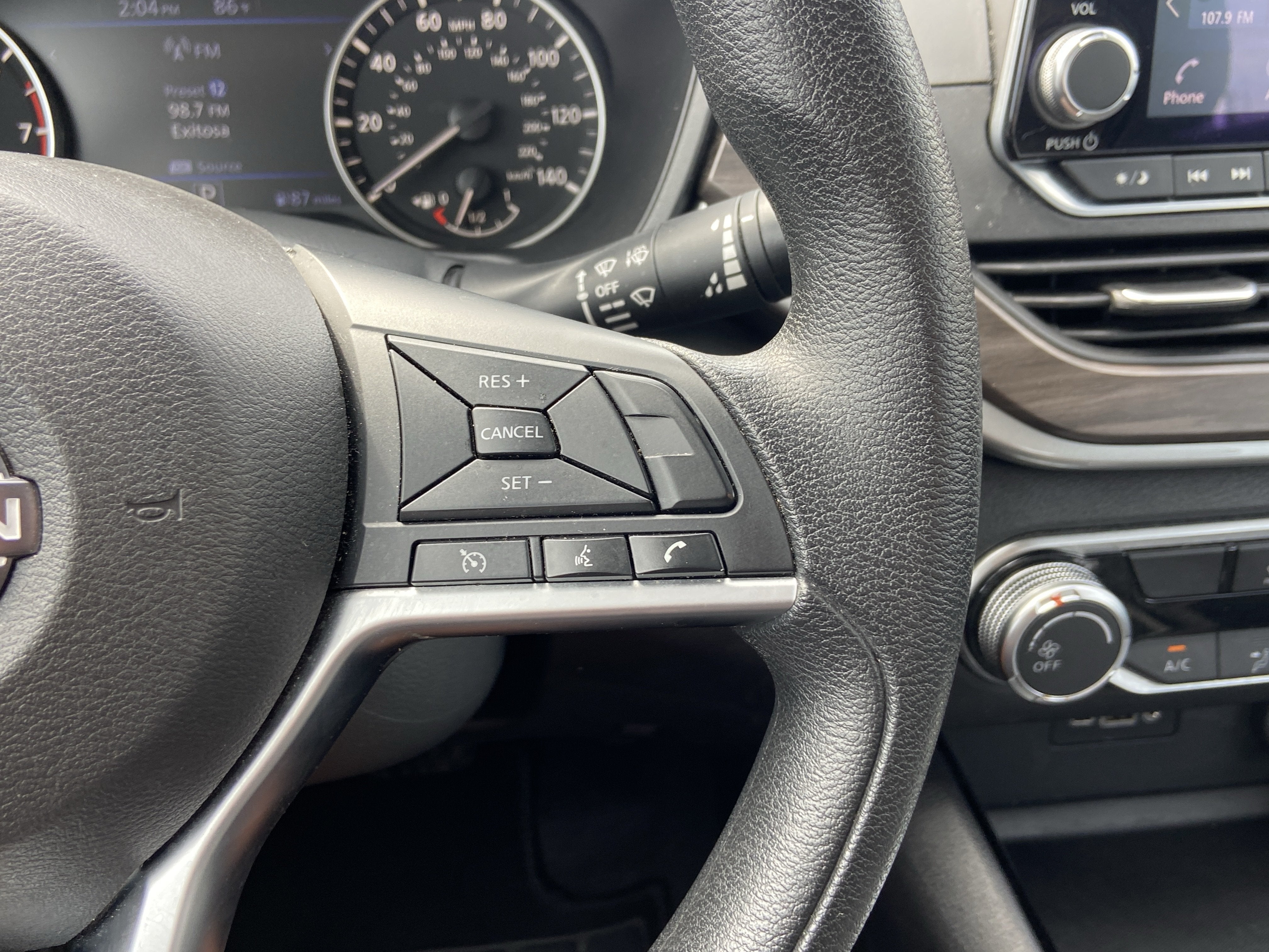 2024 Nissan Altima SV