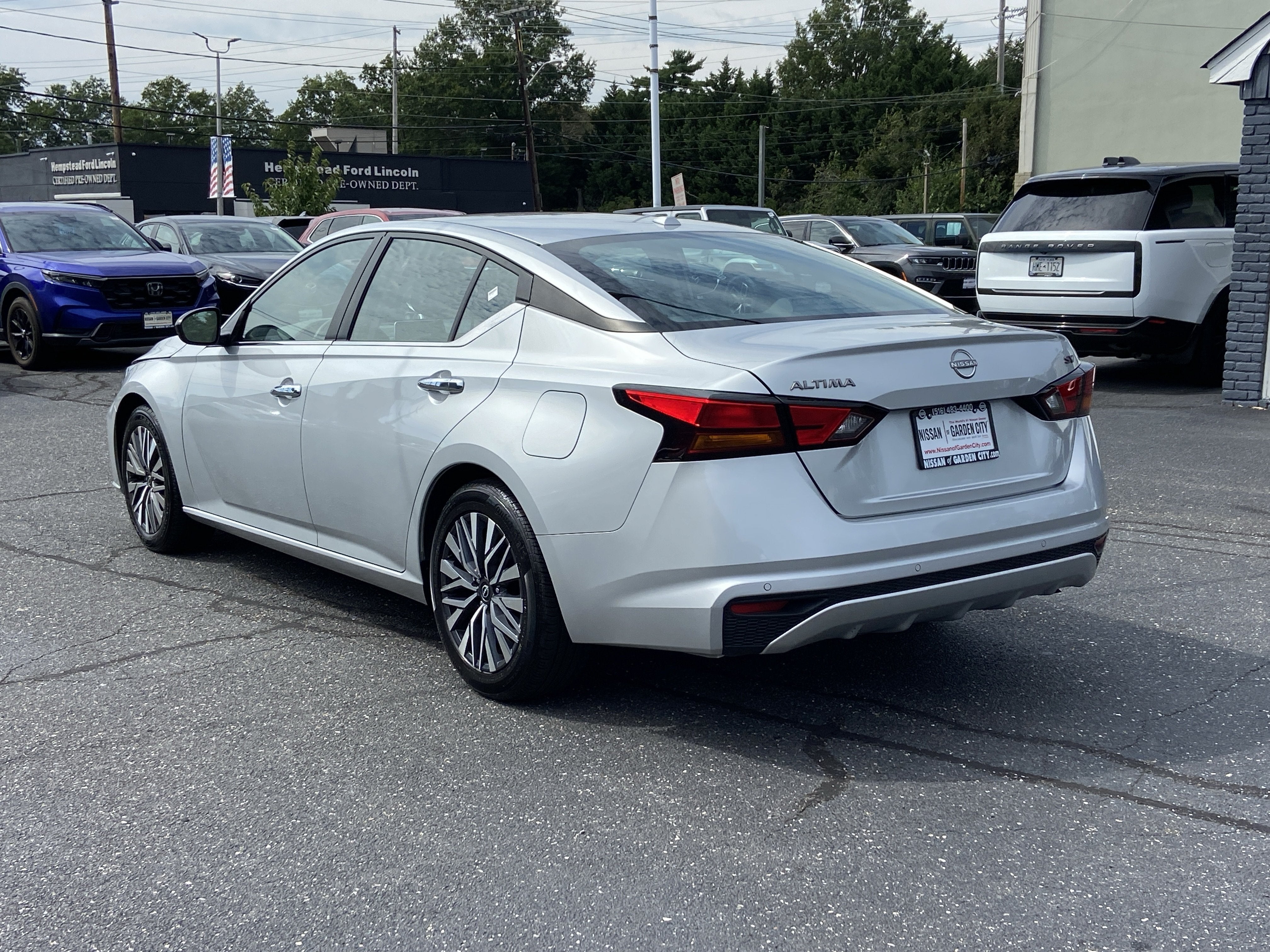 2024 Nissan Altima SV