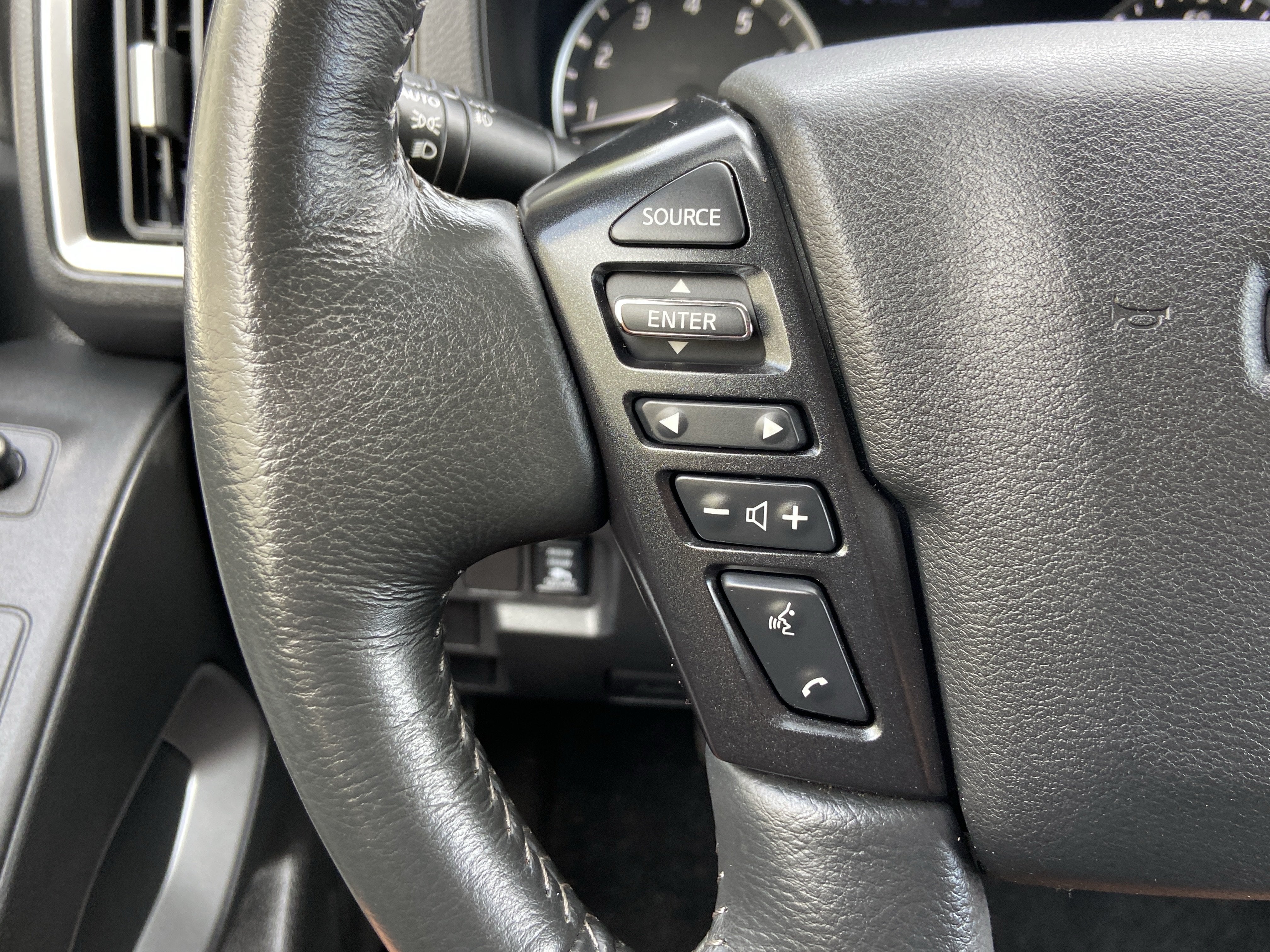 2025 Nissan Frontier Crew Cab SV