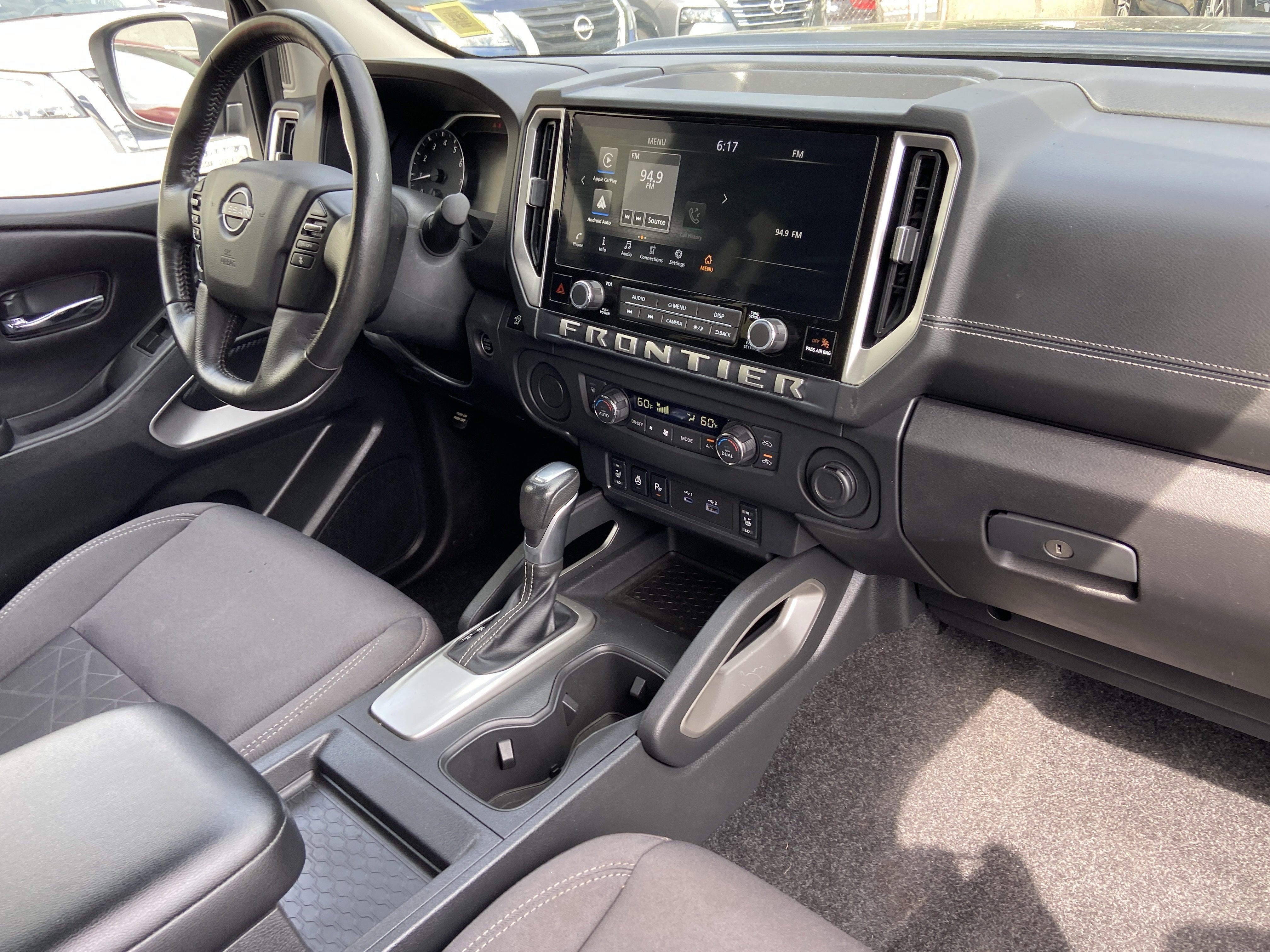 2025 Nissan Frontier Crew Cab SV