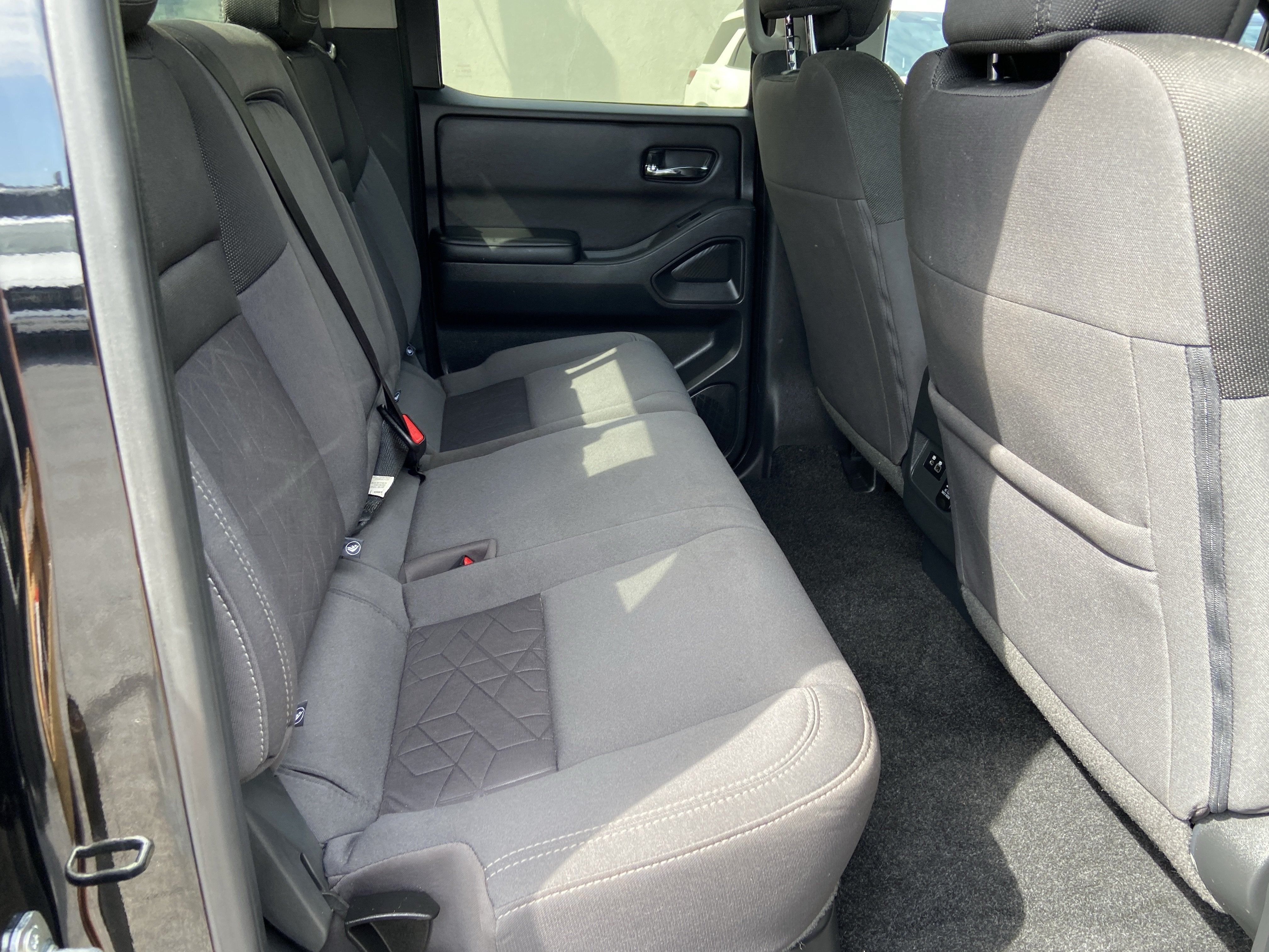 2025 Nissan Frontier Crew Cab SV