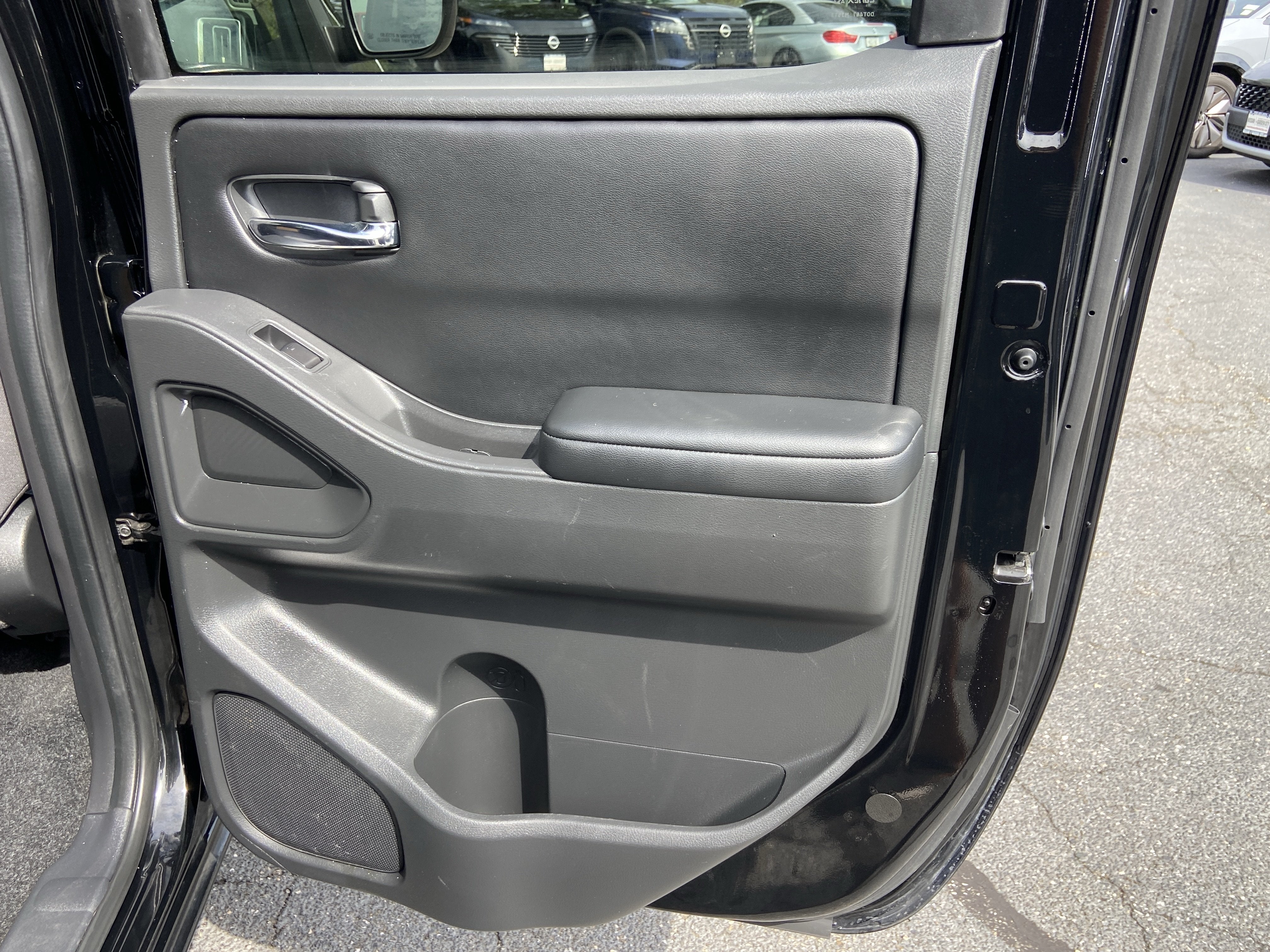 2025 Nissan Frontier Crew Cab SV