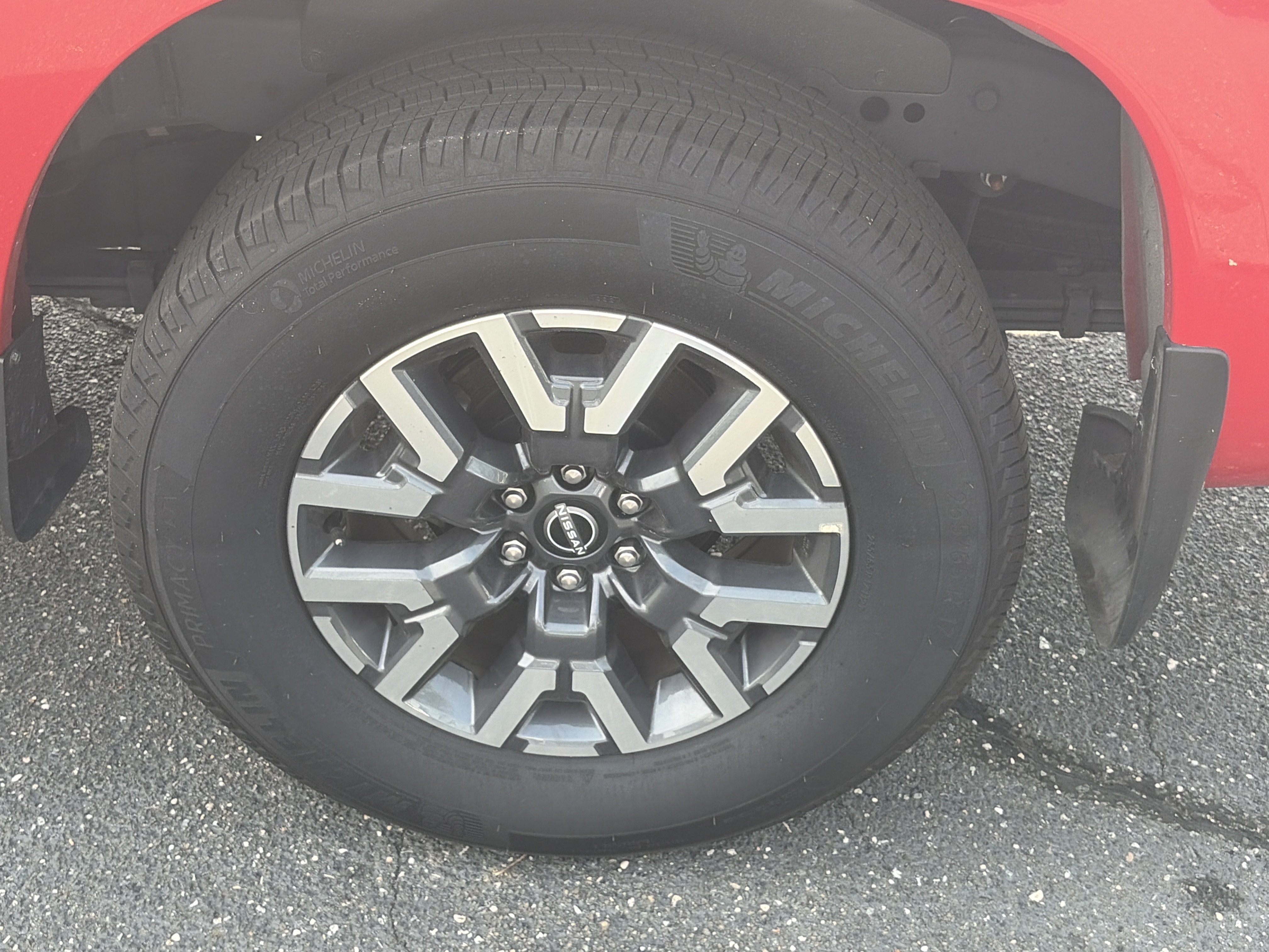 2024 Nissan Frontier SL