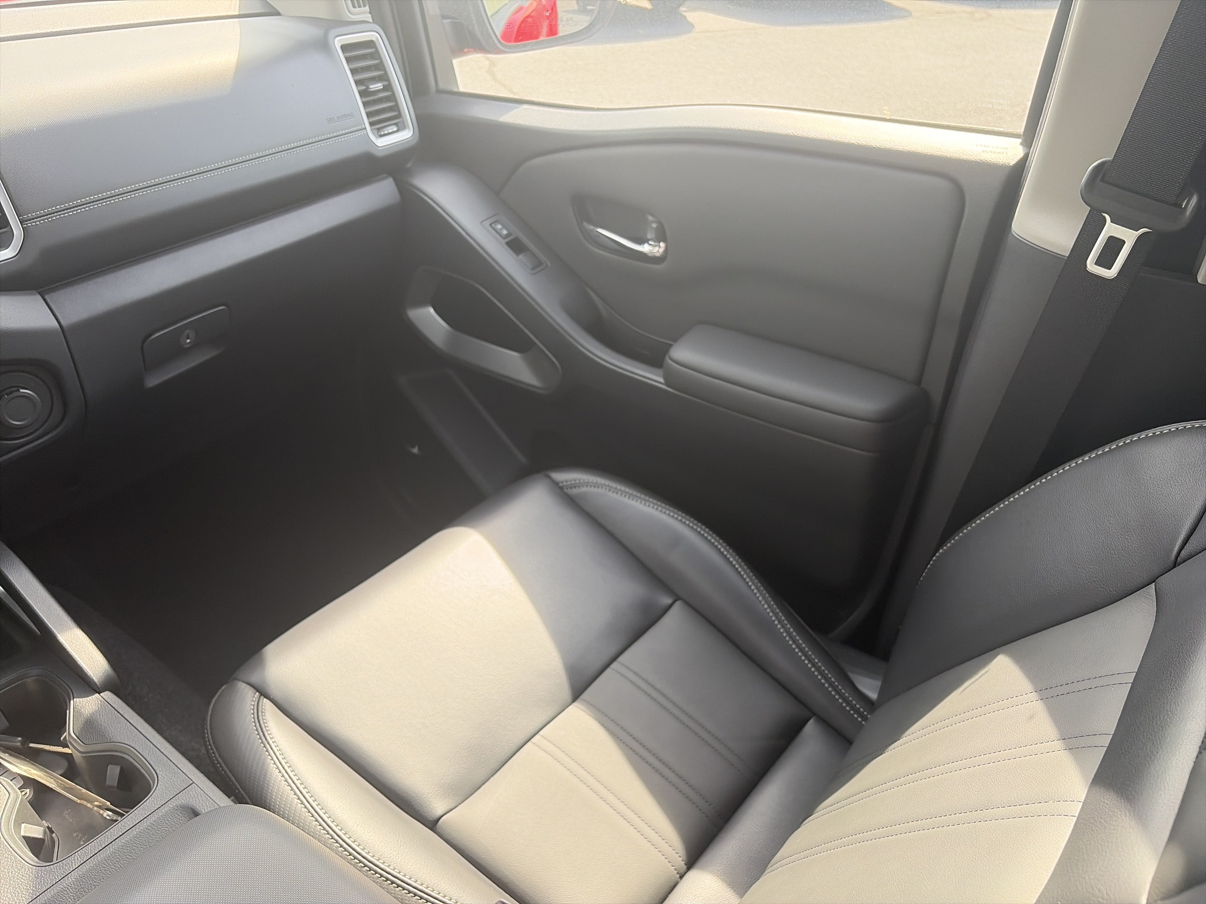 2024 Nissan Frontier SL