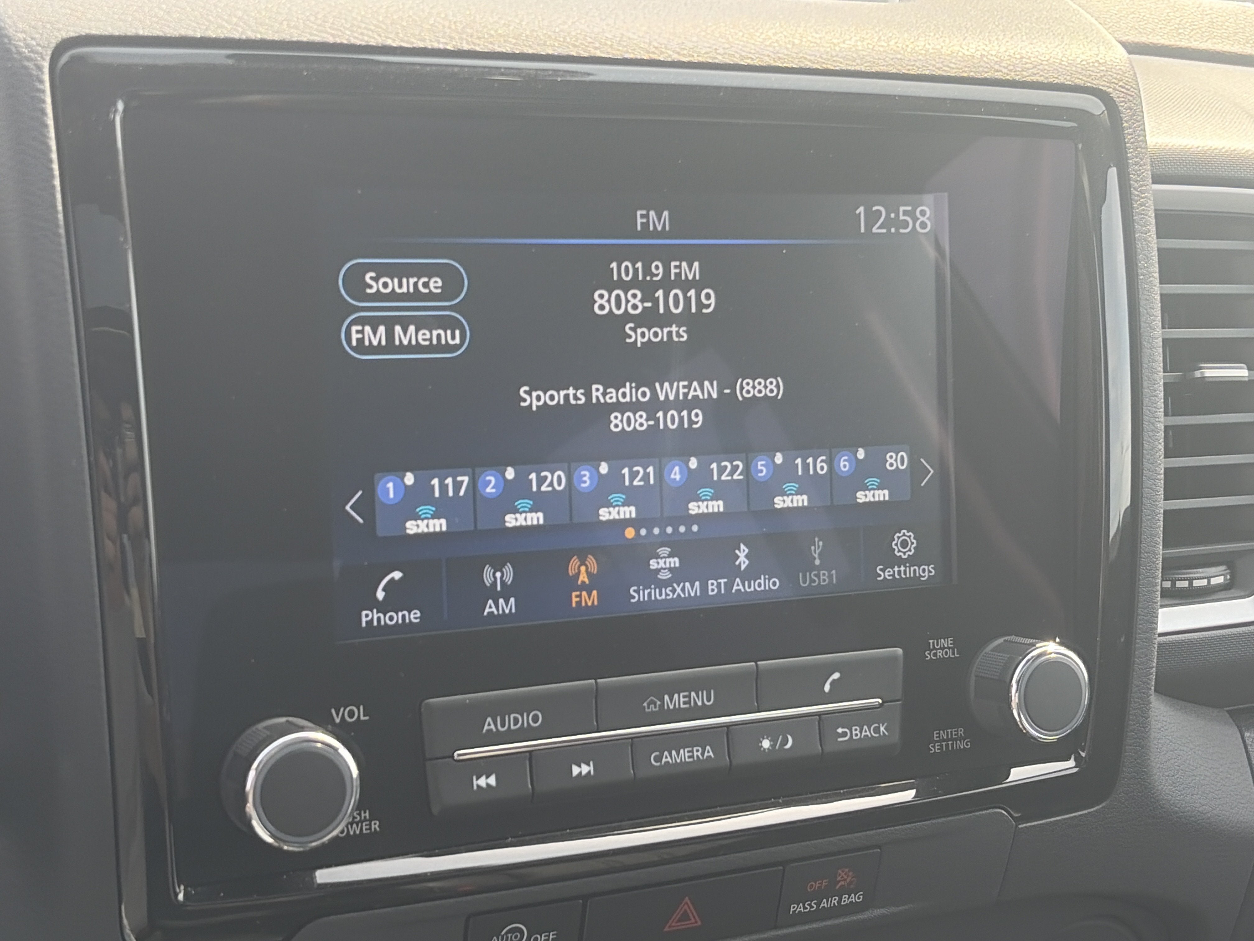 2024 Nissan Frontier SL