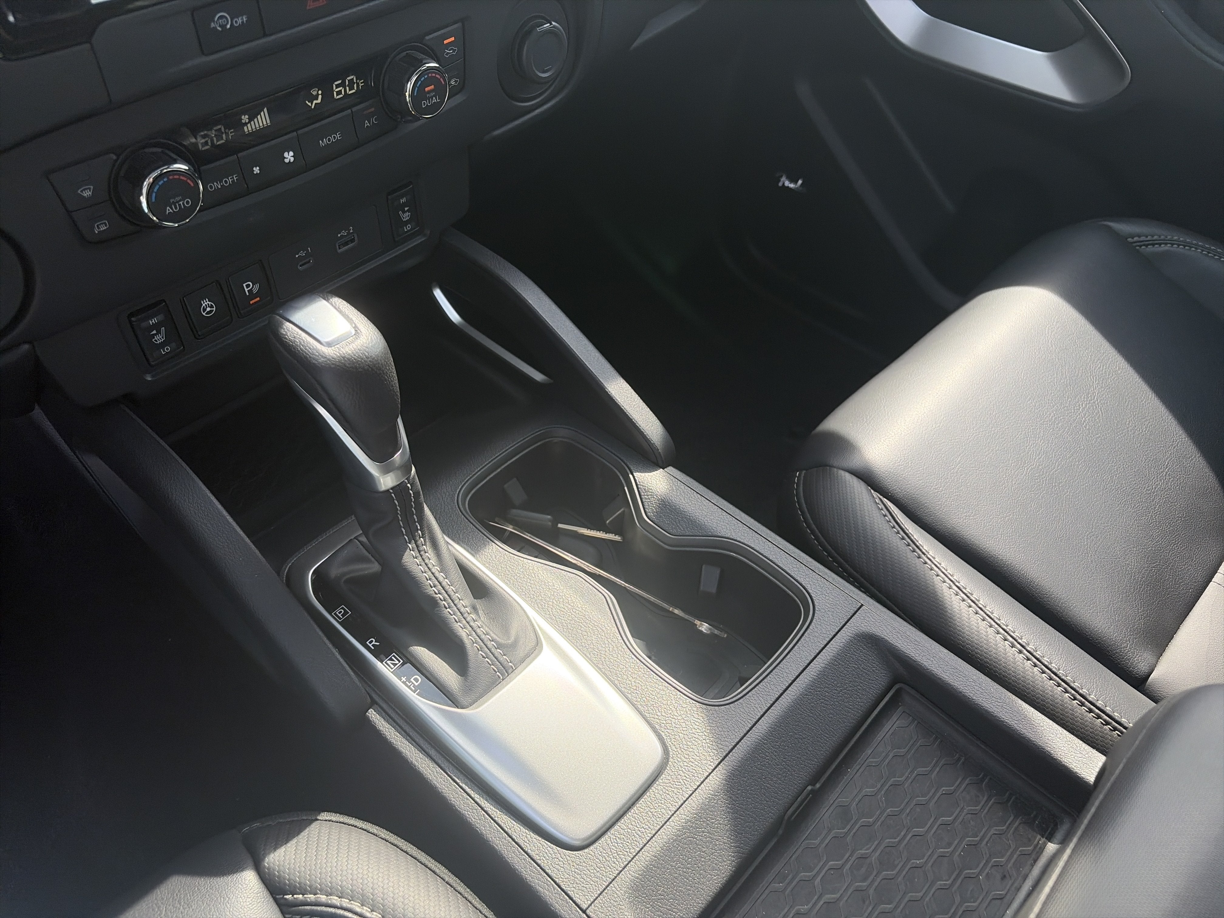 2024 Nissan Frontier SL