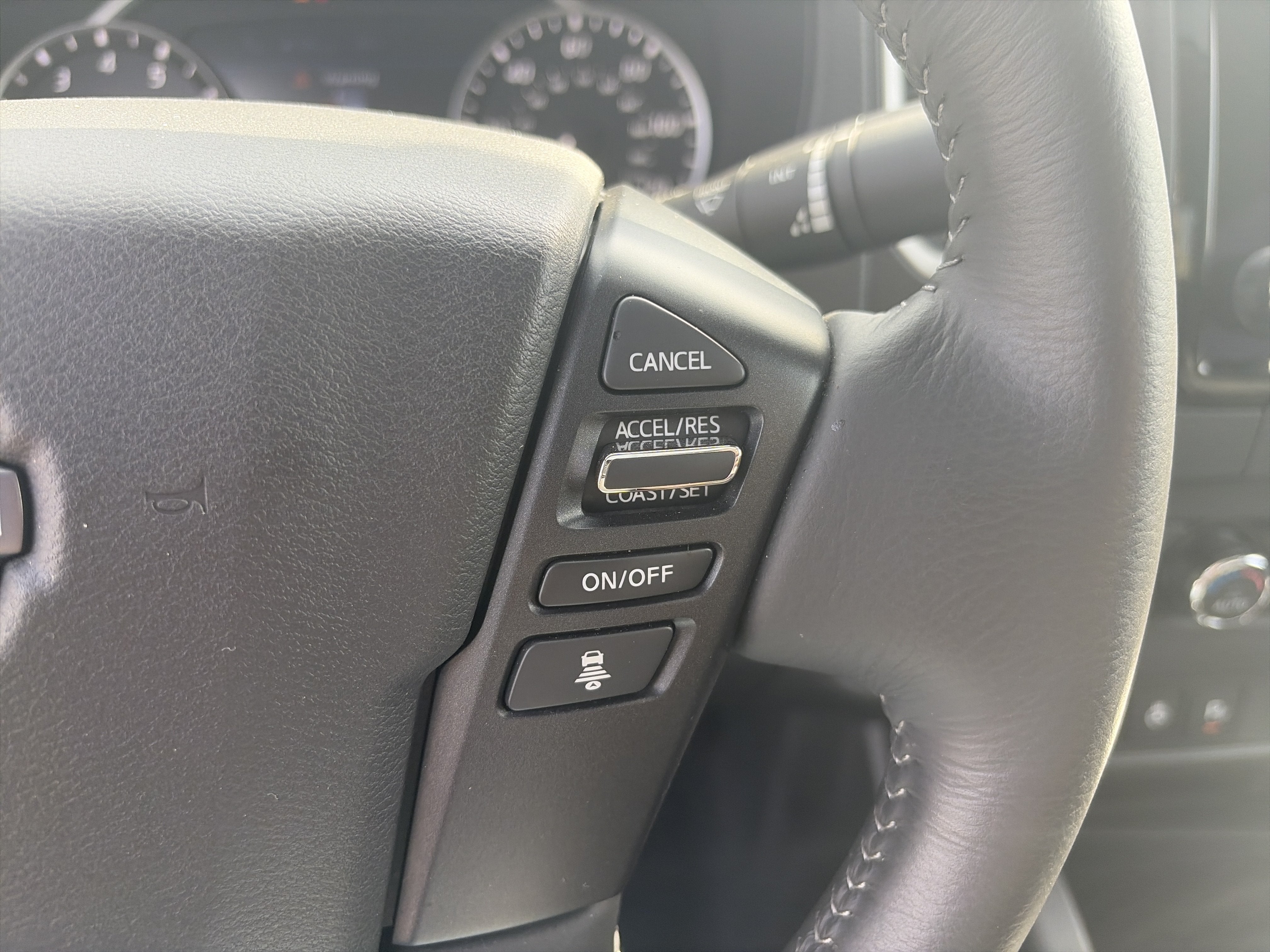 2024 Nissan Frontier SL