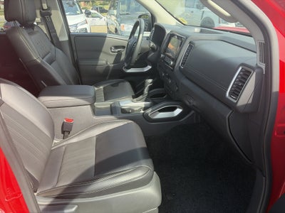 2024 Nissan Frontier SL