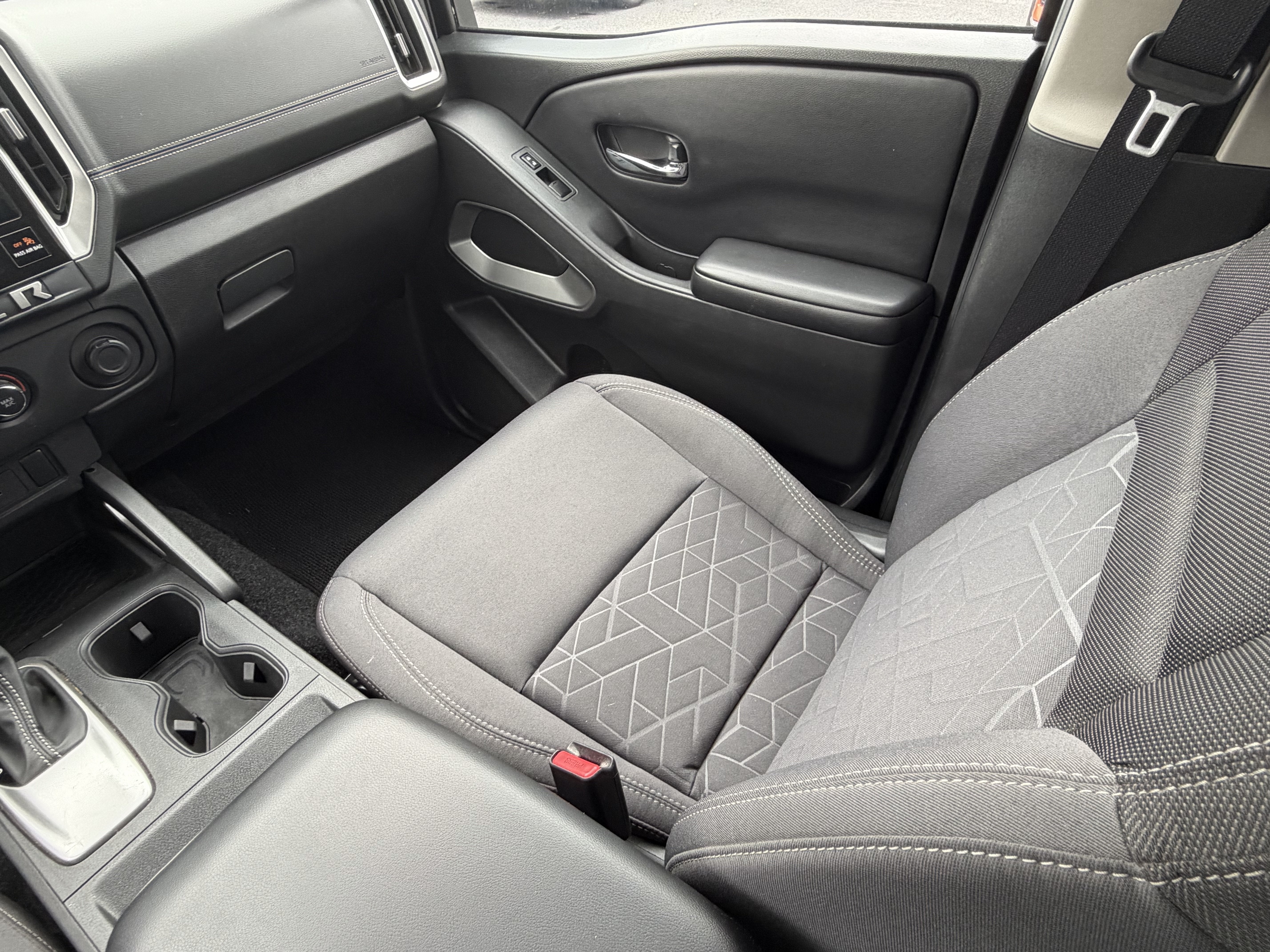 2025 Nissan Frontier Crew Cab SV