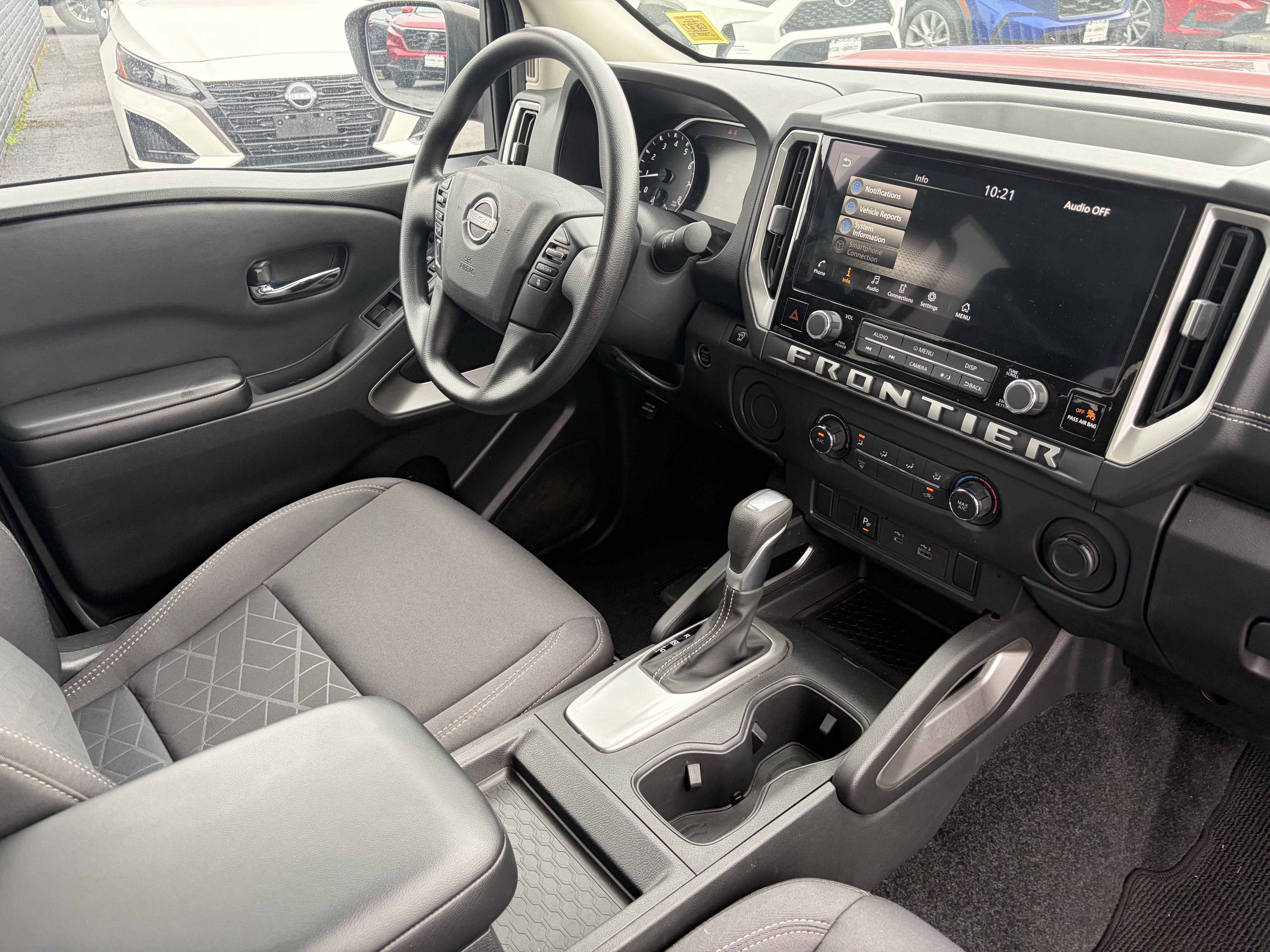 2025 Nissan Frontier Crew Cab SV