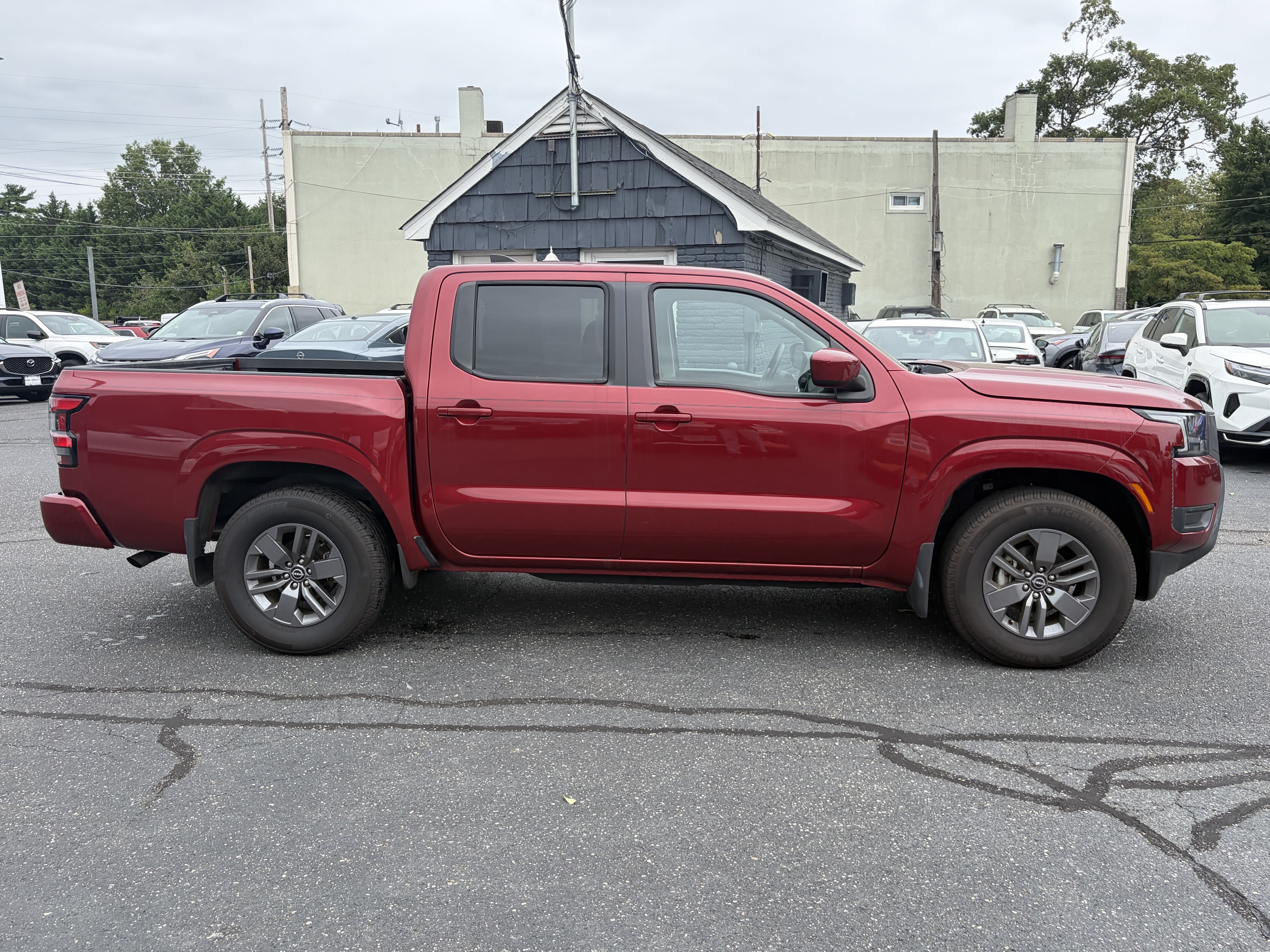 2025 Nissan Frontier Crew Cab SV
