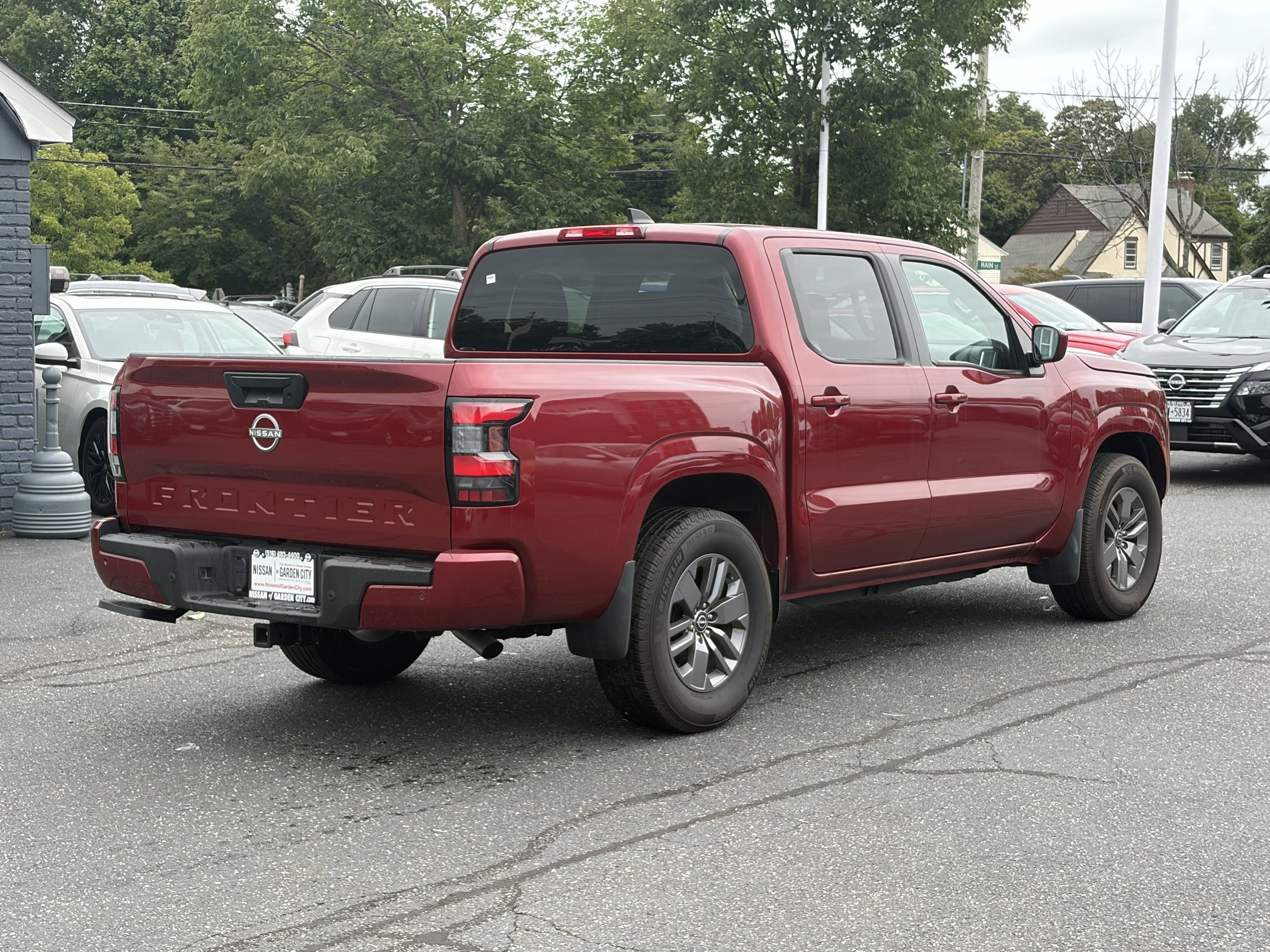 2025 Nissan Frontier Crew Cab SV