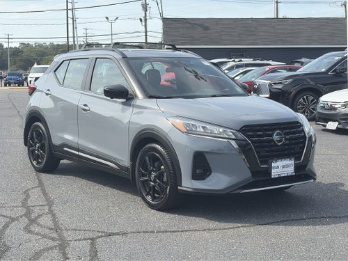 2021 Nissan Kicks SR