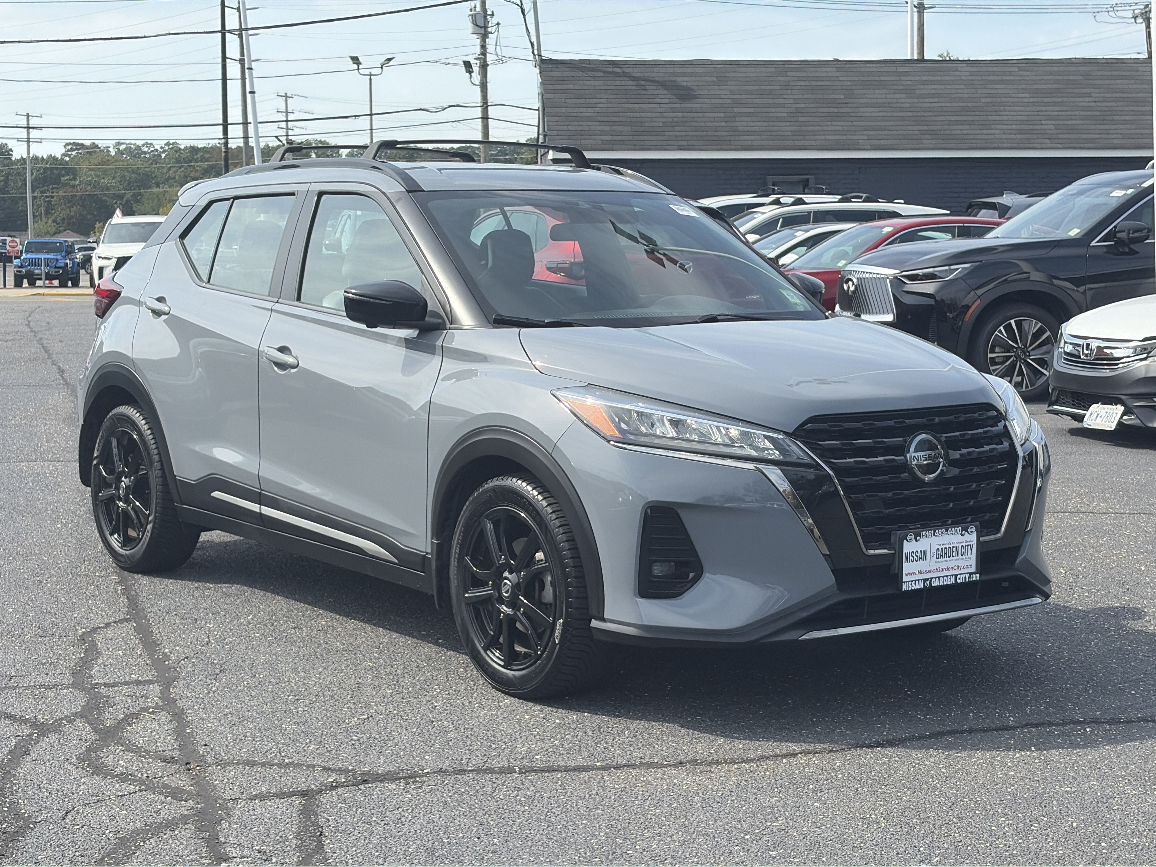 2021 Nissan Kicks SR