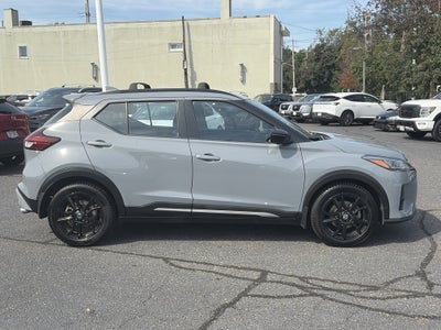 2021 Nissan Kicks SR