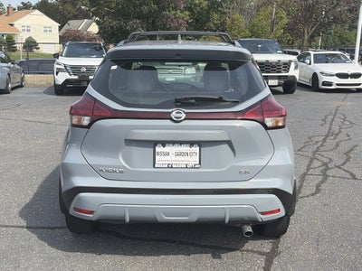 2021 Nissan Kicks SR