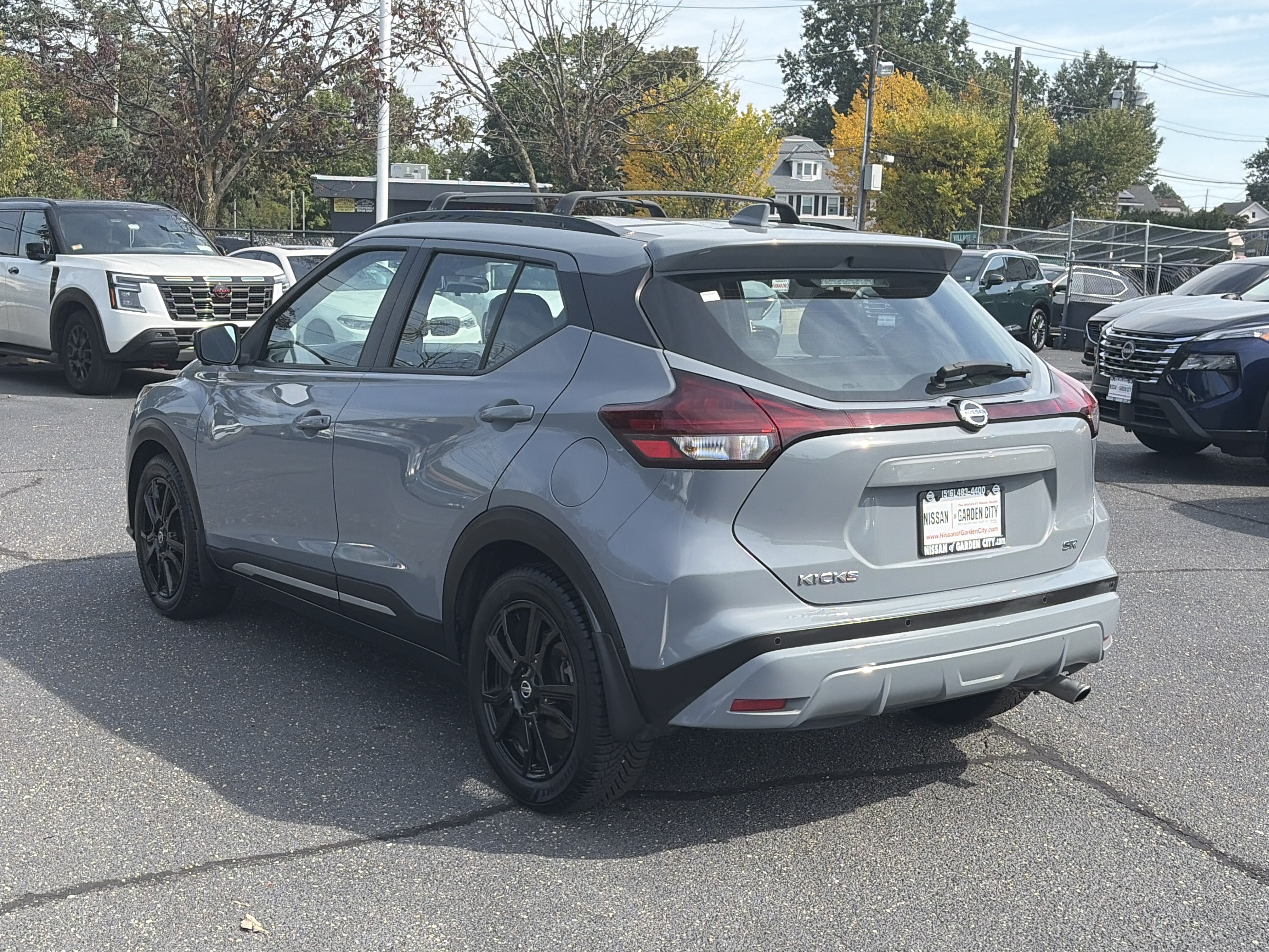 2021 Nissan Kicks SR