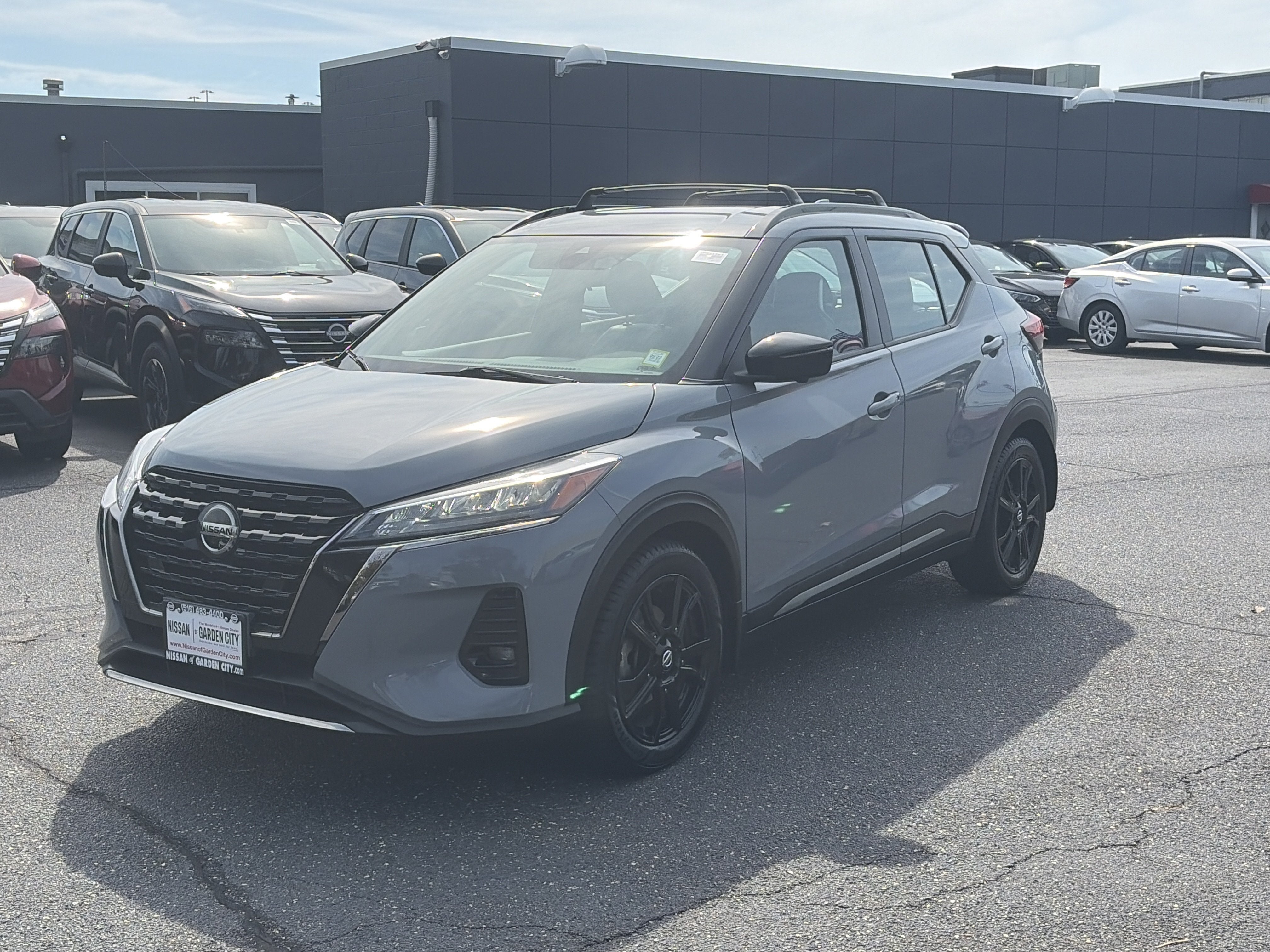 2021 Nissan Kicks SR