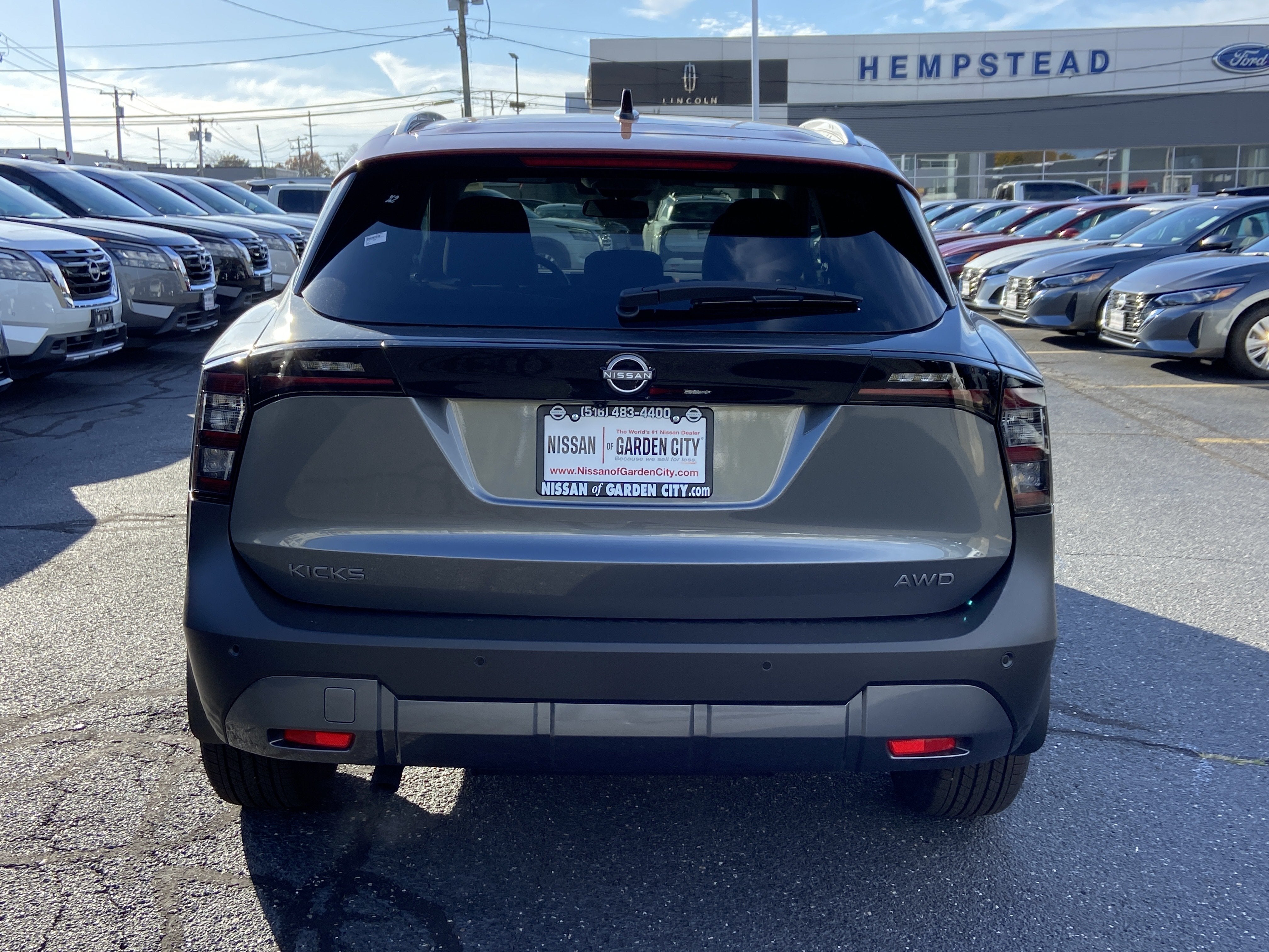 2026 Nissan Kicks SV