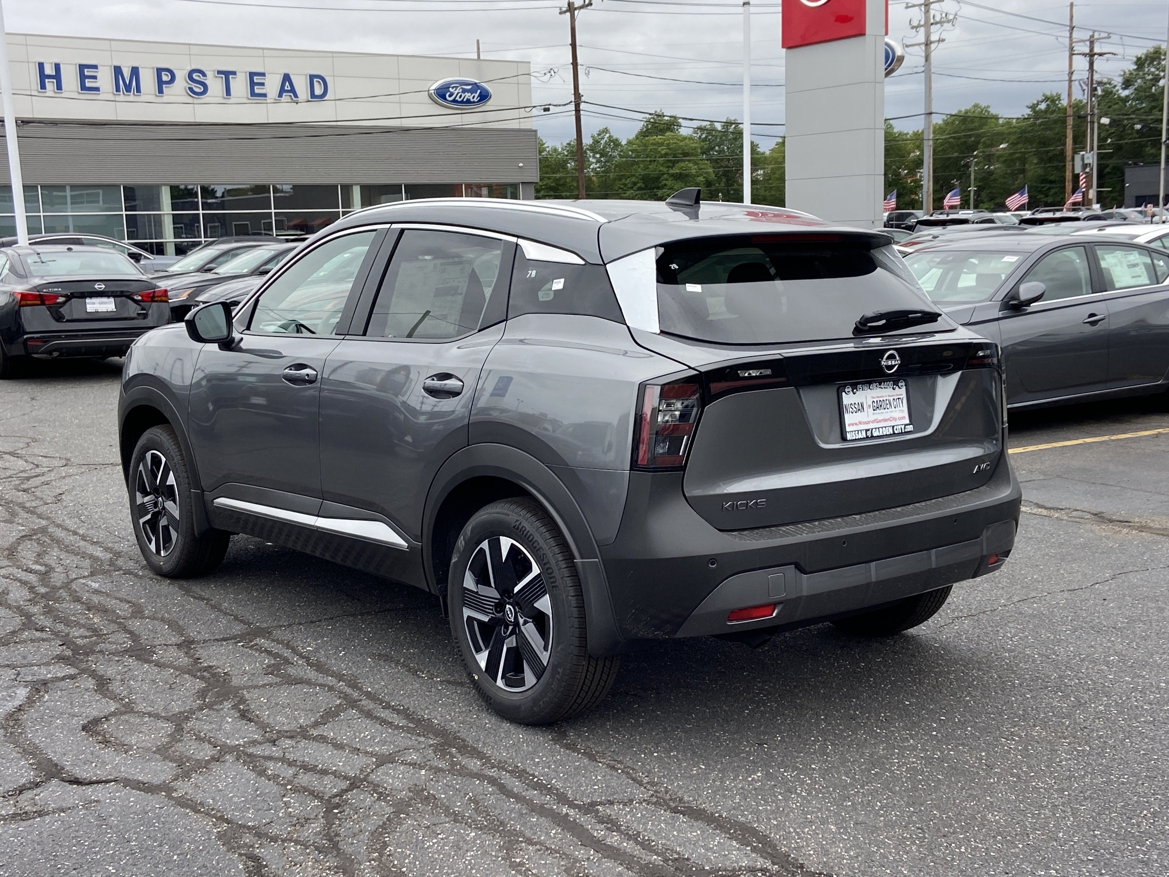 2026 Nissan Kicks SV