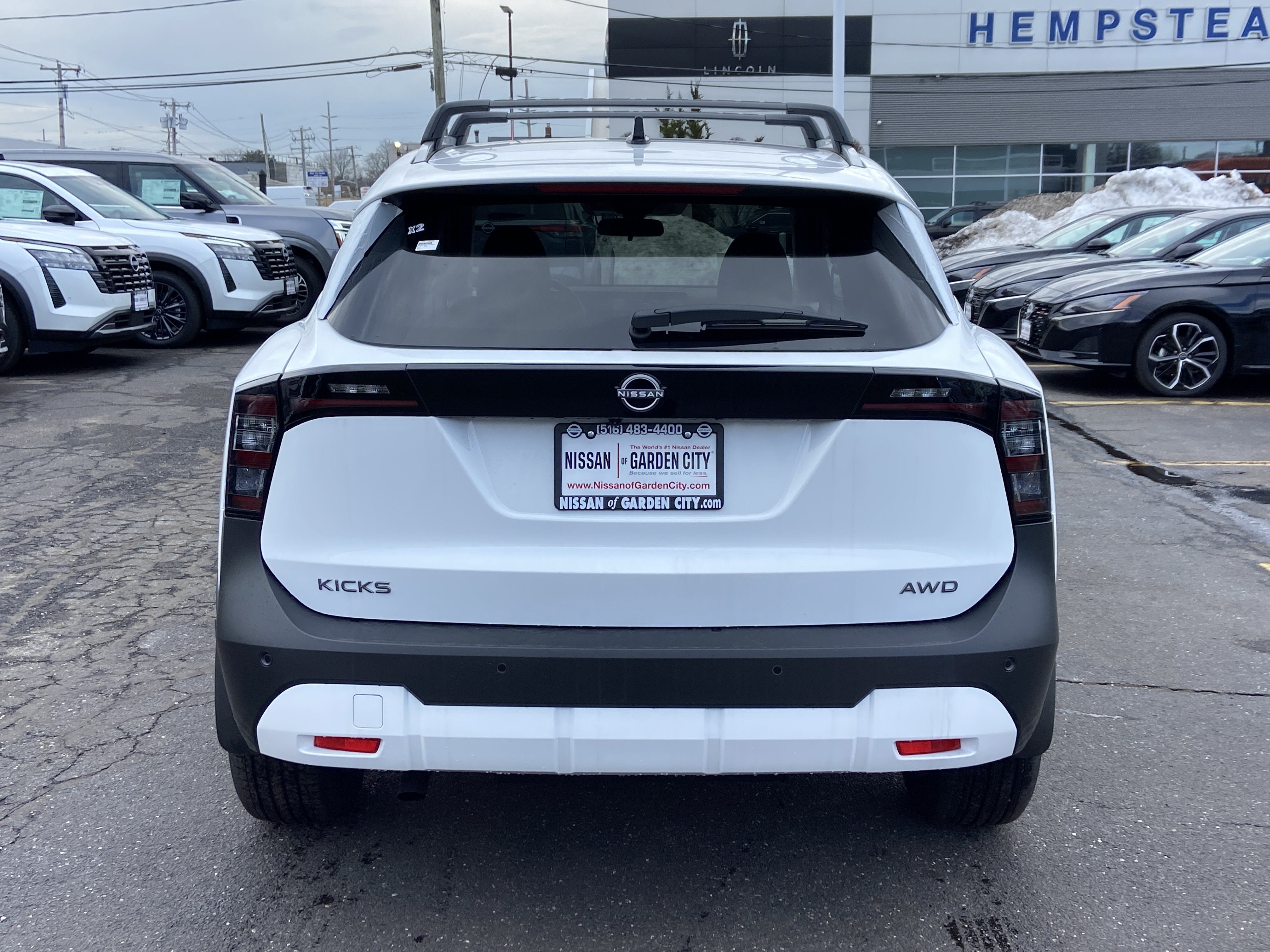 2026 Nissan Kicks SV