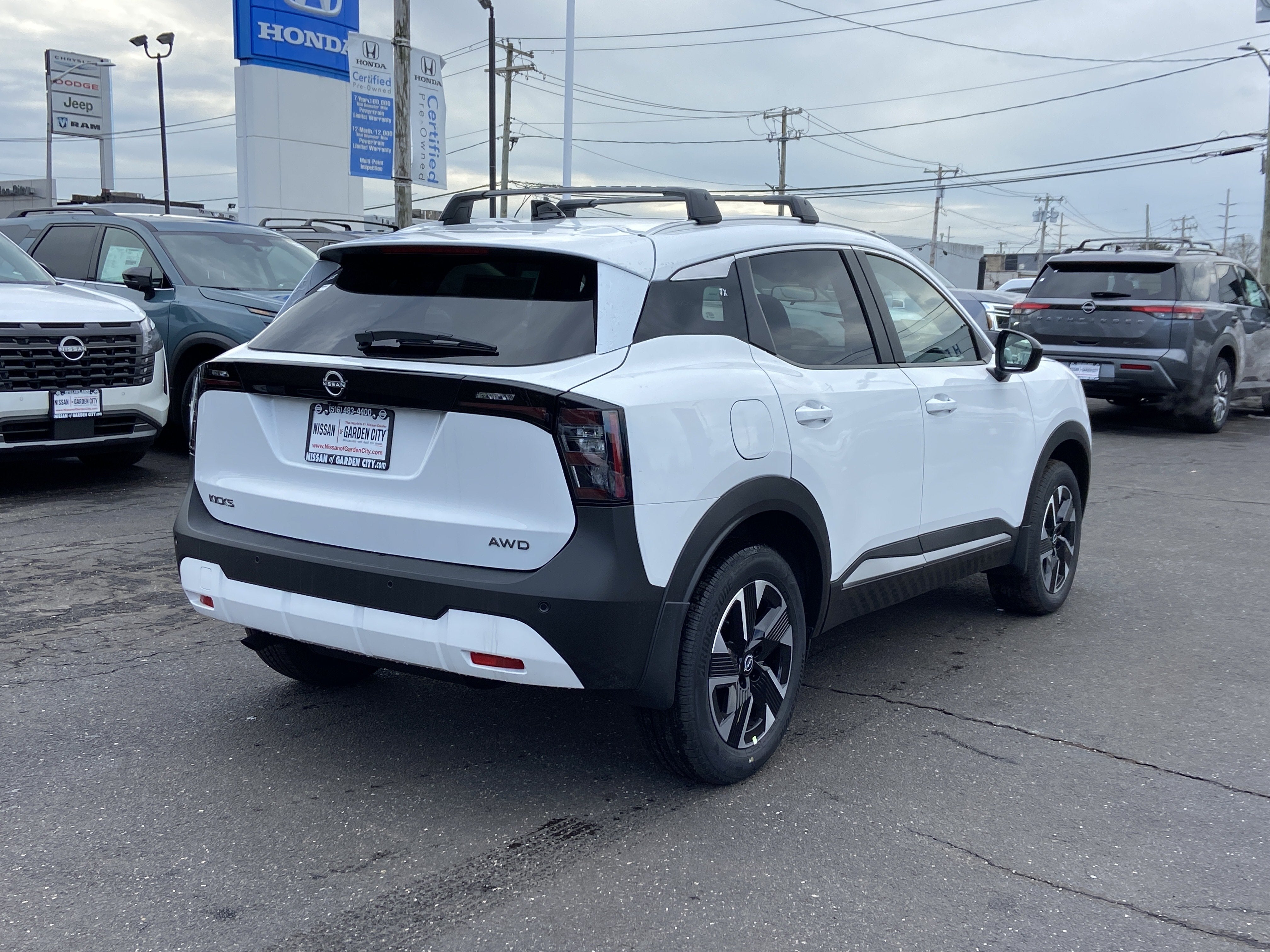 2026 Nissan Kicks SV