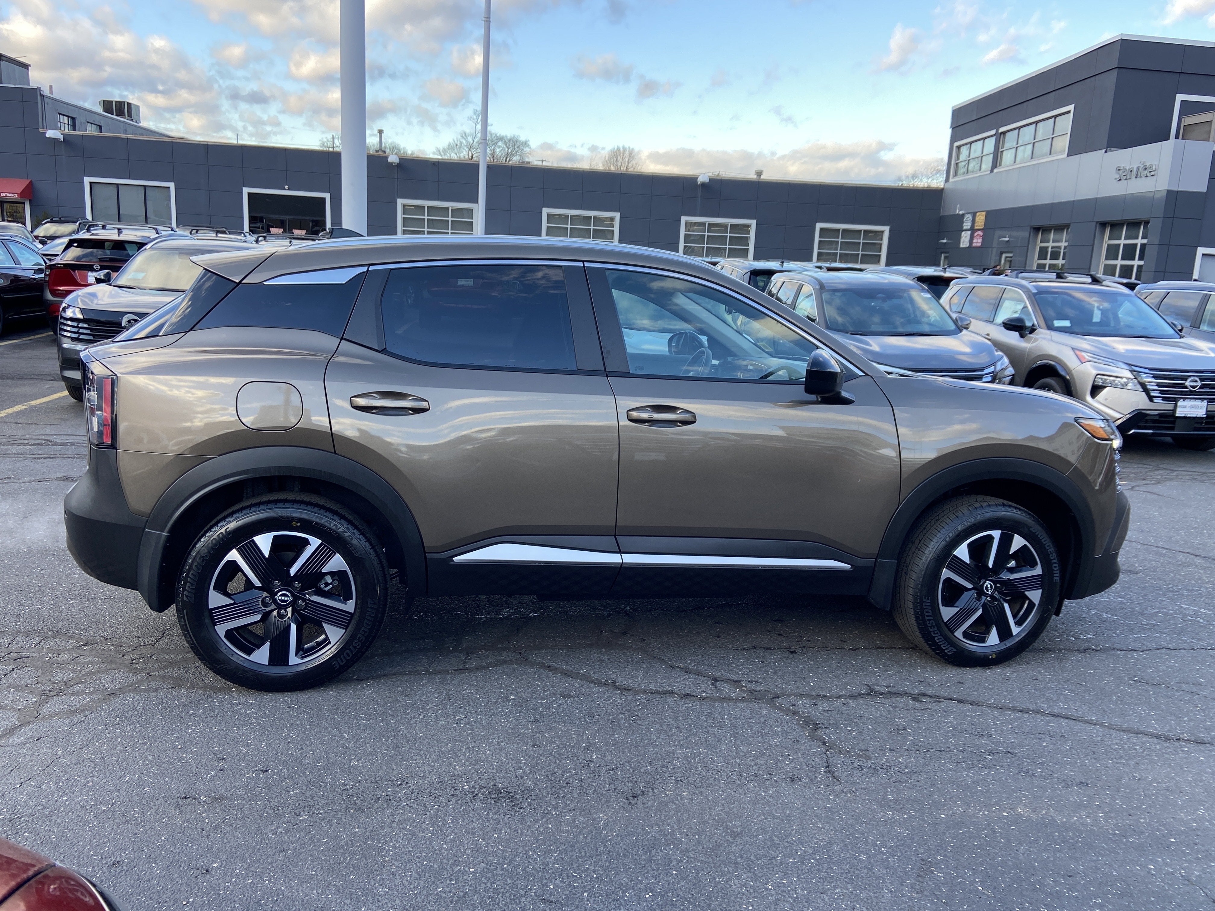 2026 Nissan Kicks SV