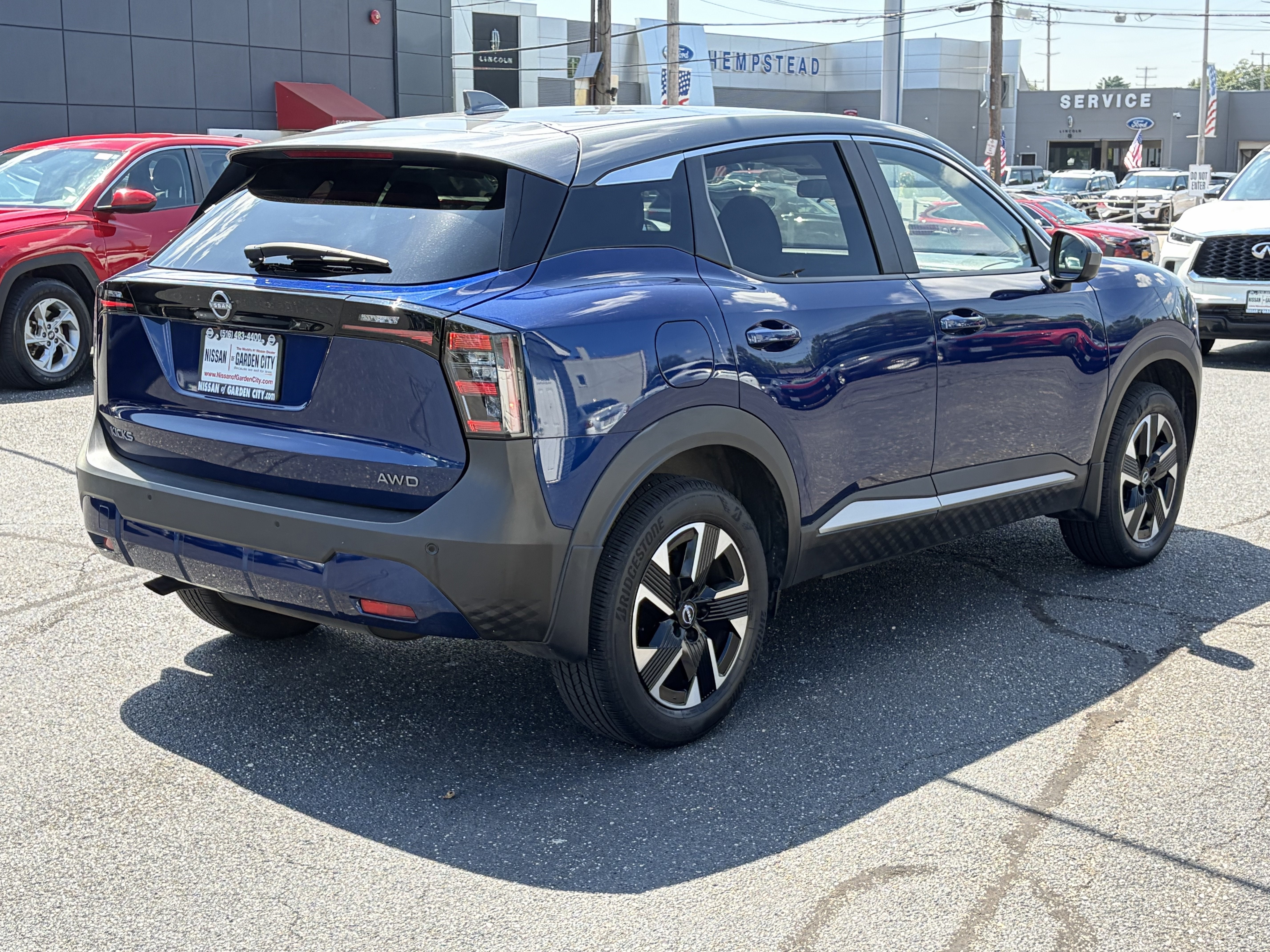 2025 Nissan Kicks SV
