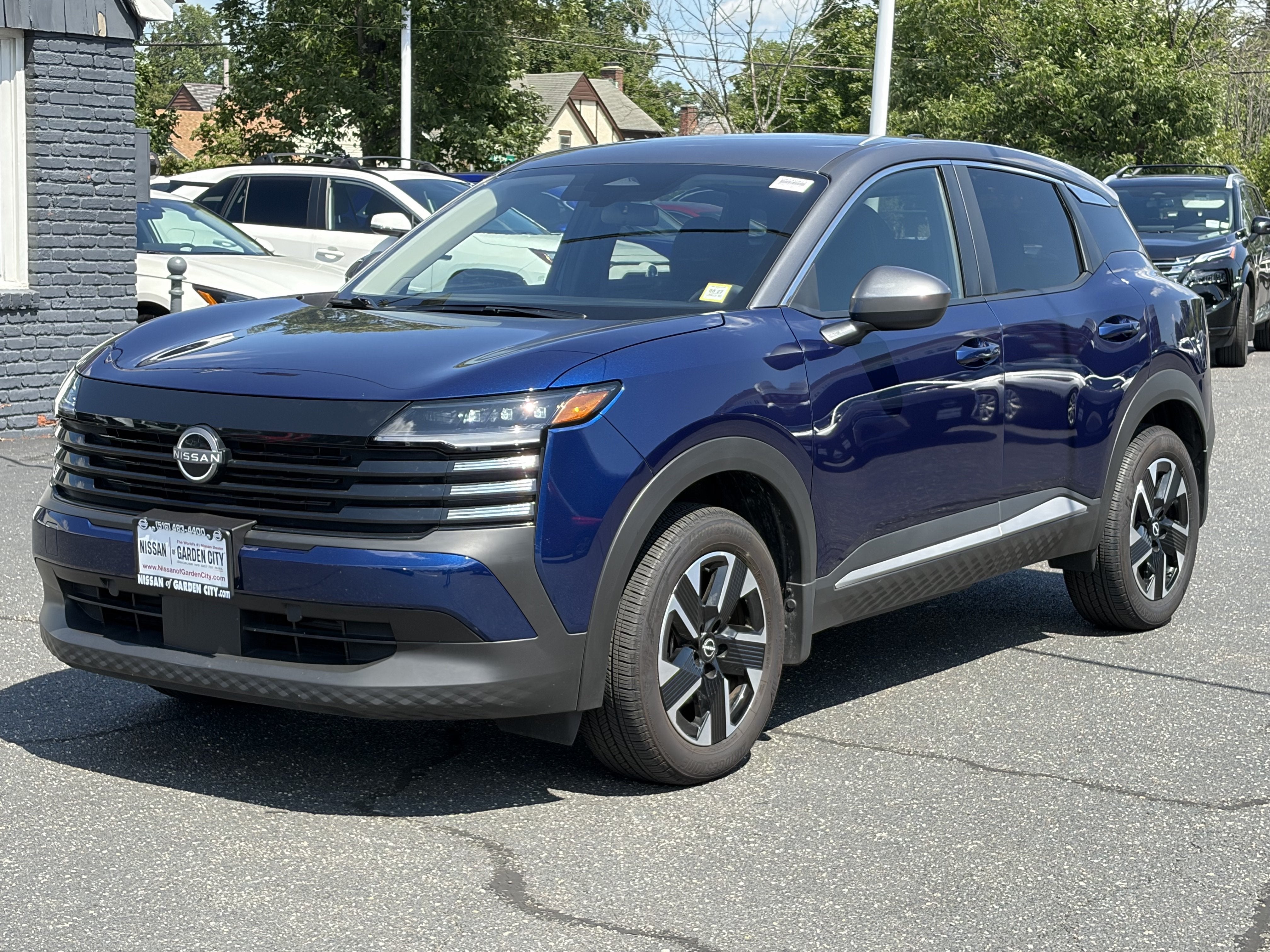 2025 Nissan Kicks SV