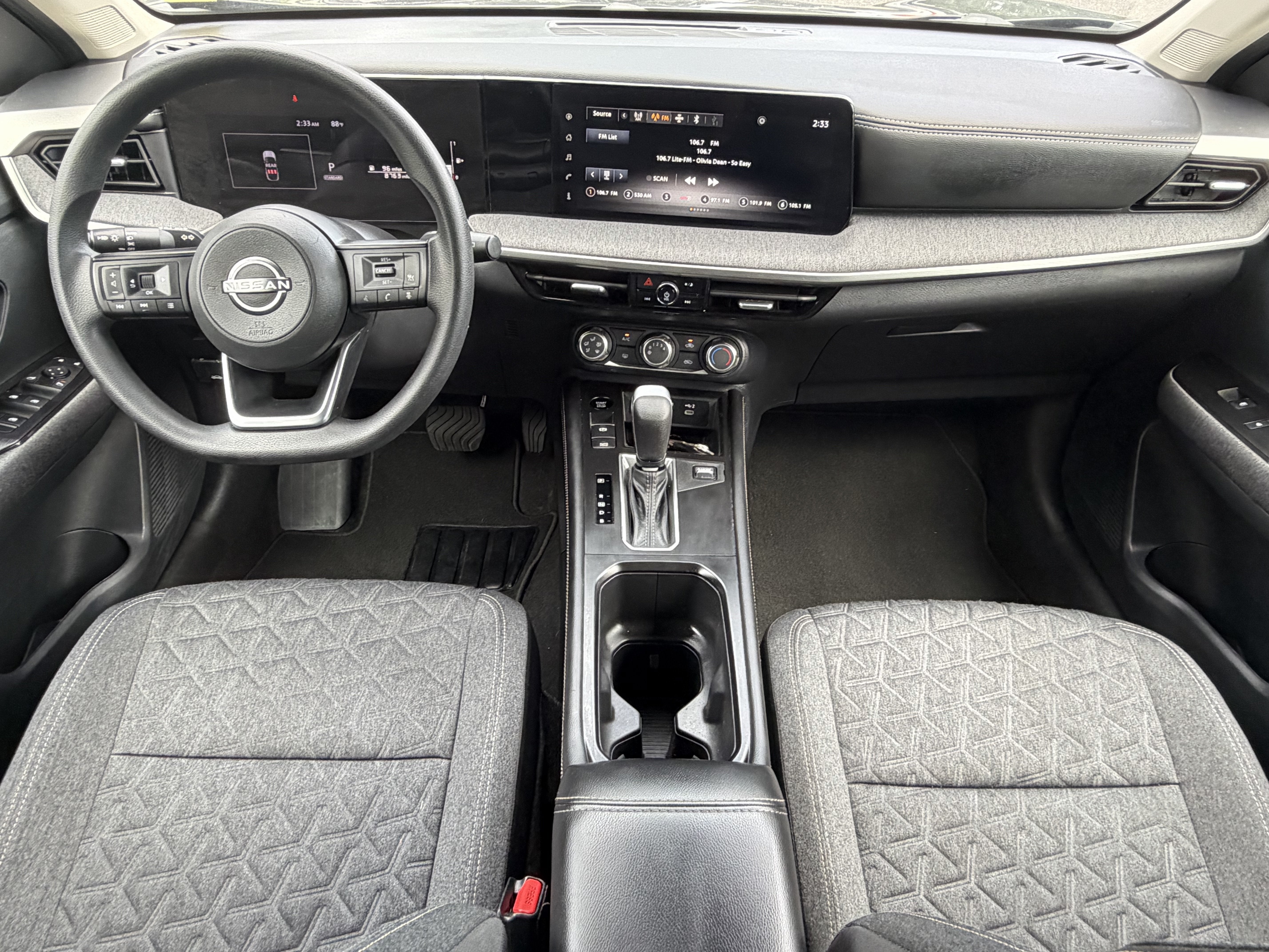 2025 Nissan Kicks SV