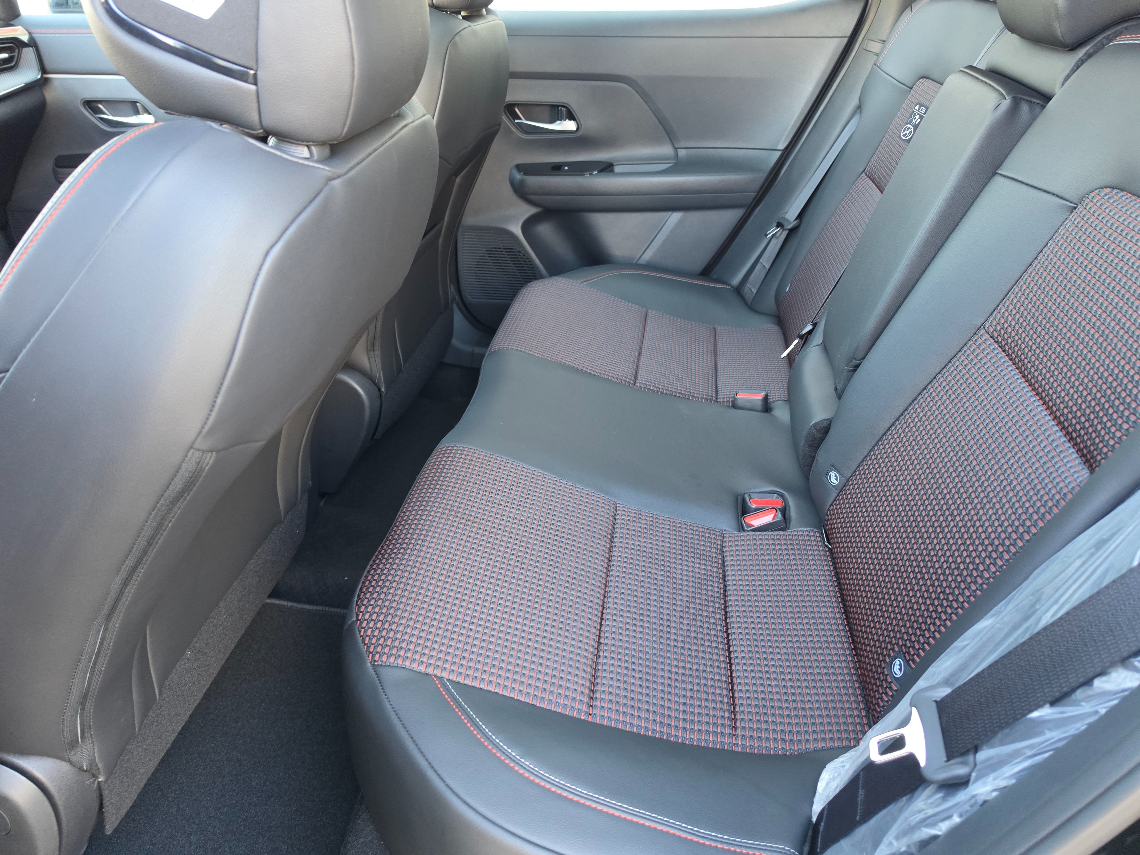 2027 Nissan Kicks SR