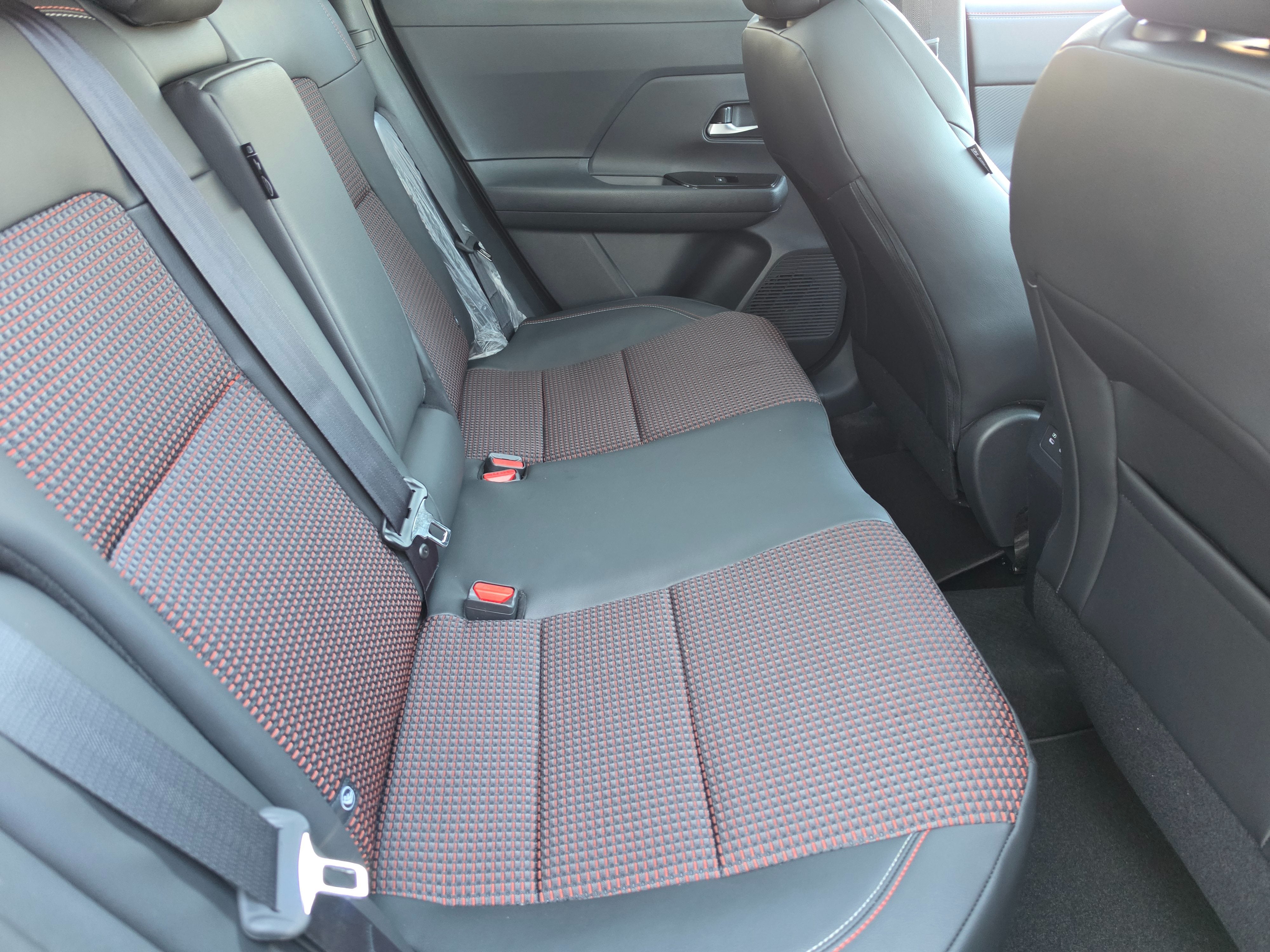 2027 Nissan Kicks SR