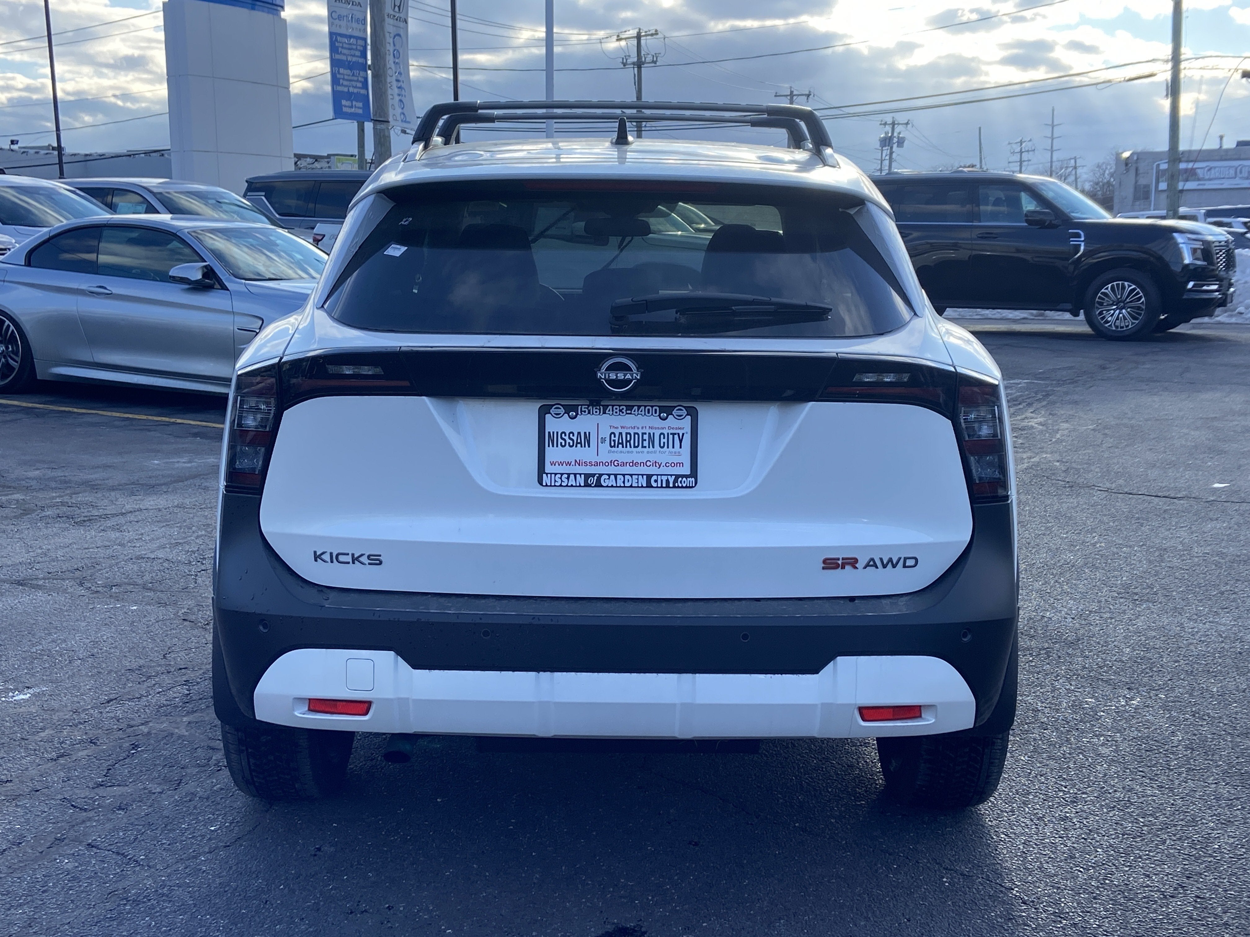 2026 Nissan Kicks SR