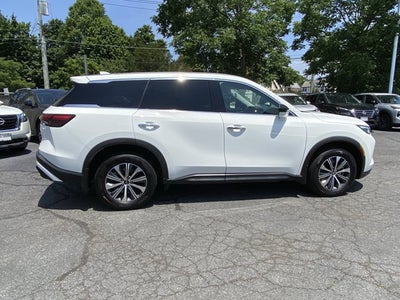 2025 INFINITI QX60 PURE