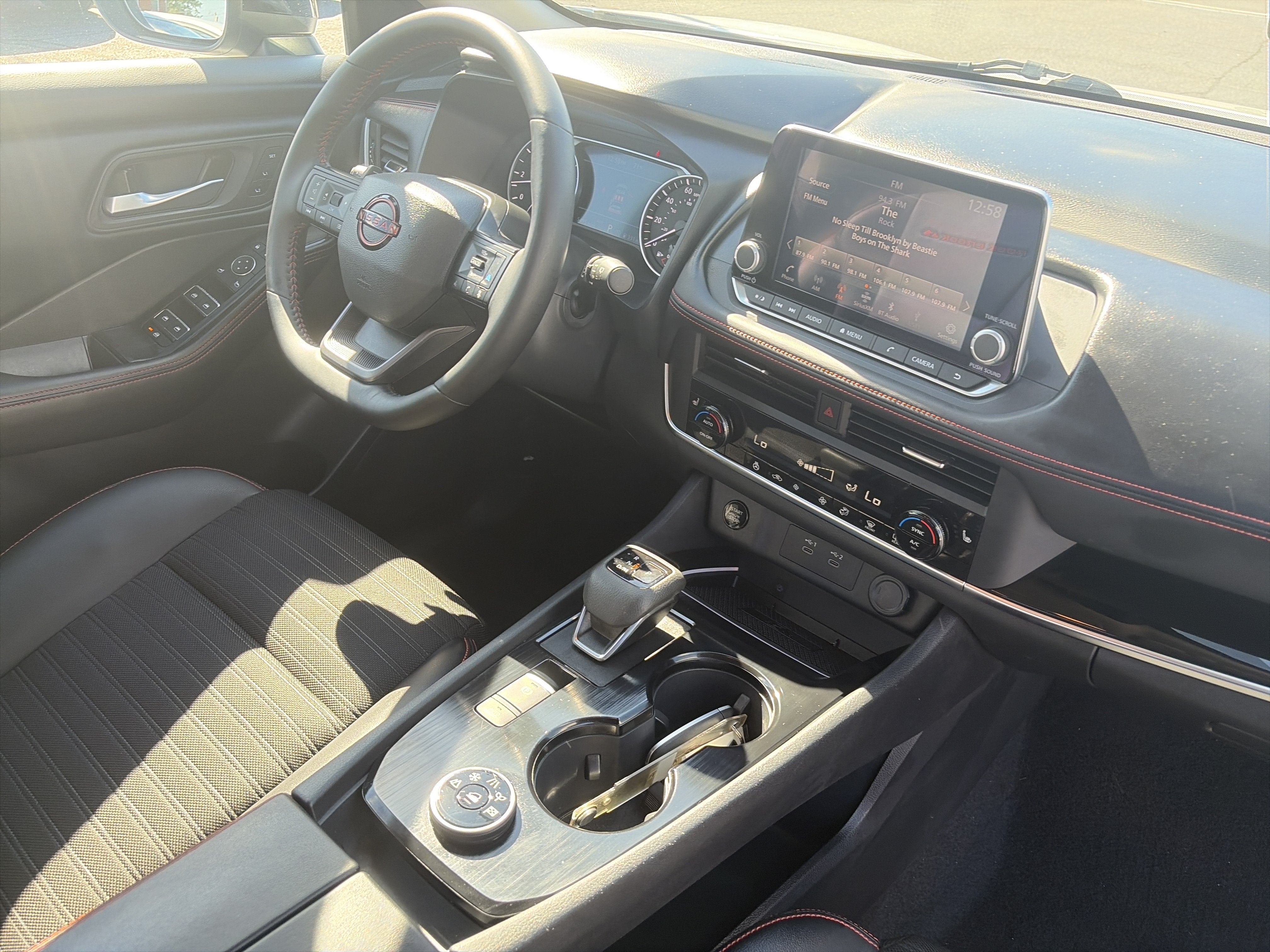 2025 Nissan Rogue Rock Creek