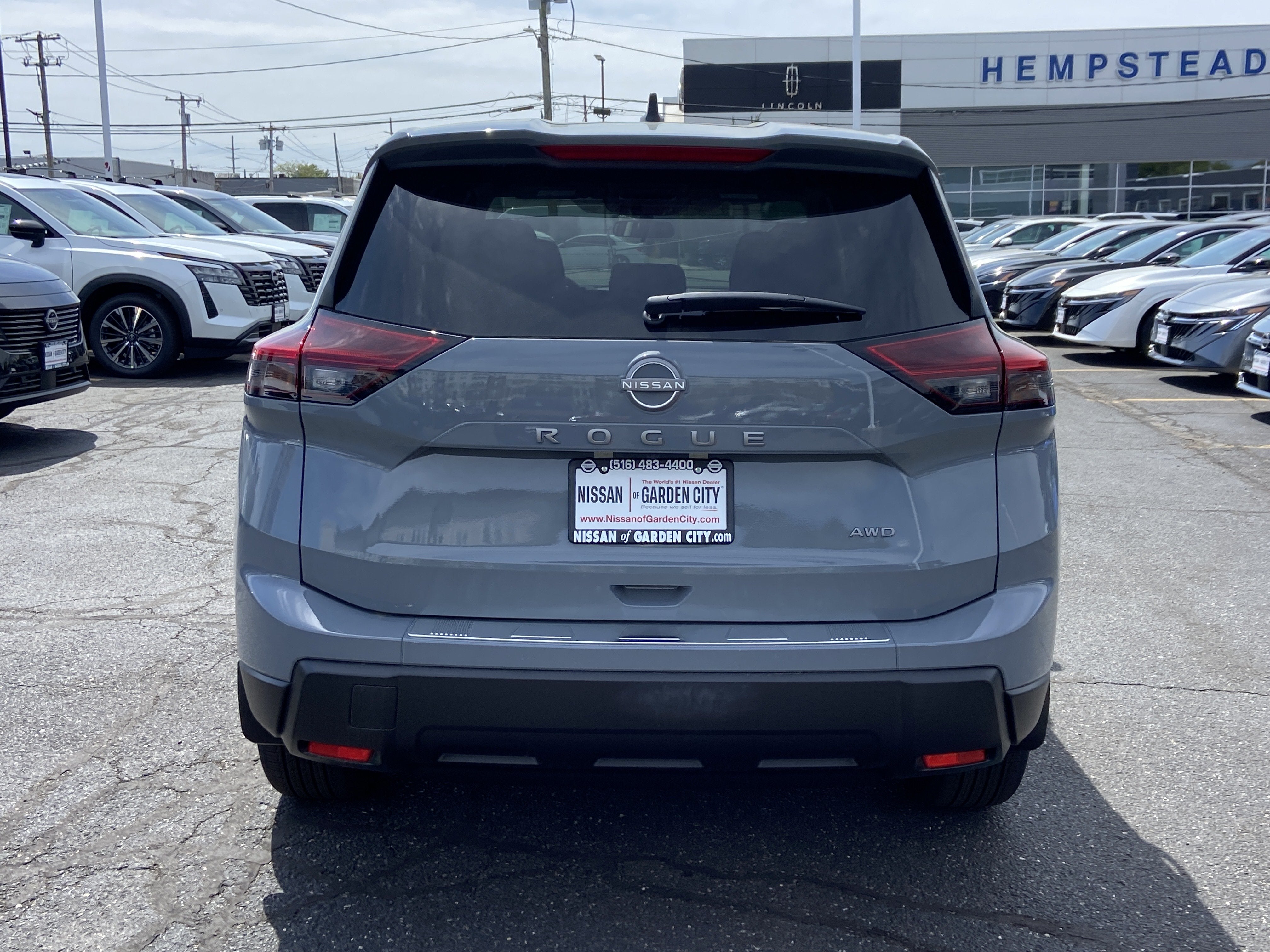 2026 Nissan Rogue SV